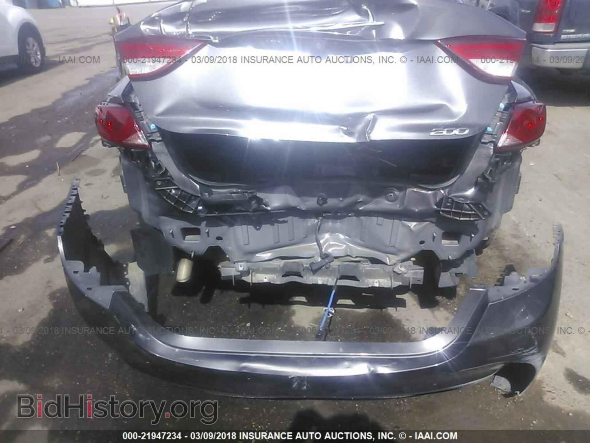 2015 Chrysler 200 - VIN: 1C3CCCAB6FN602665 - Photo 6