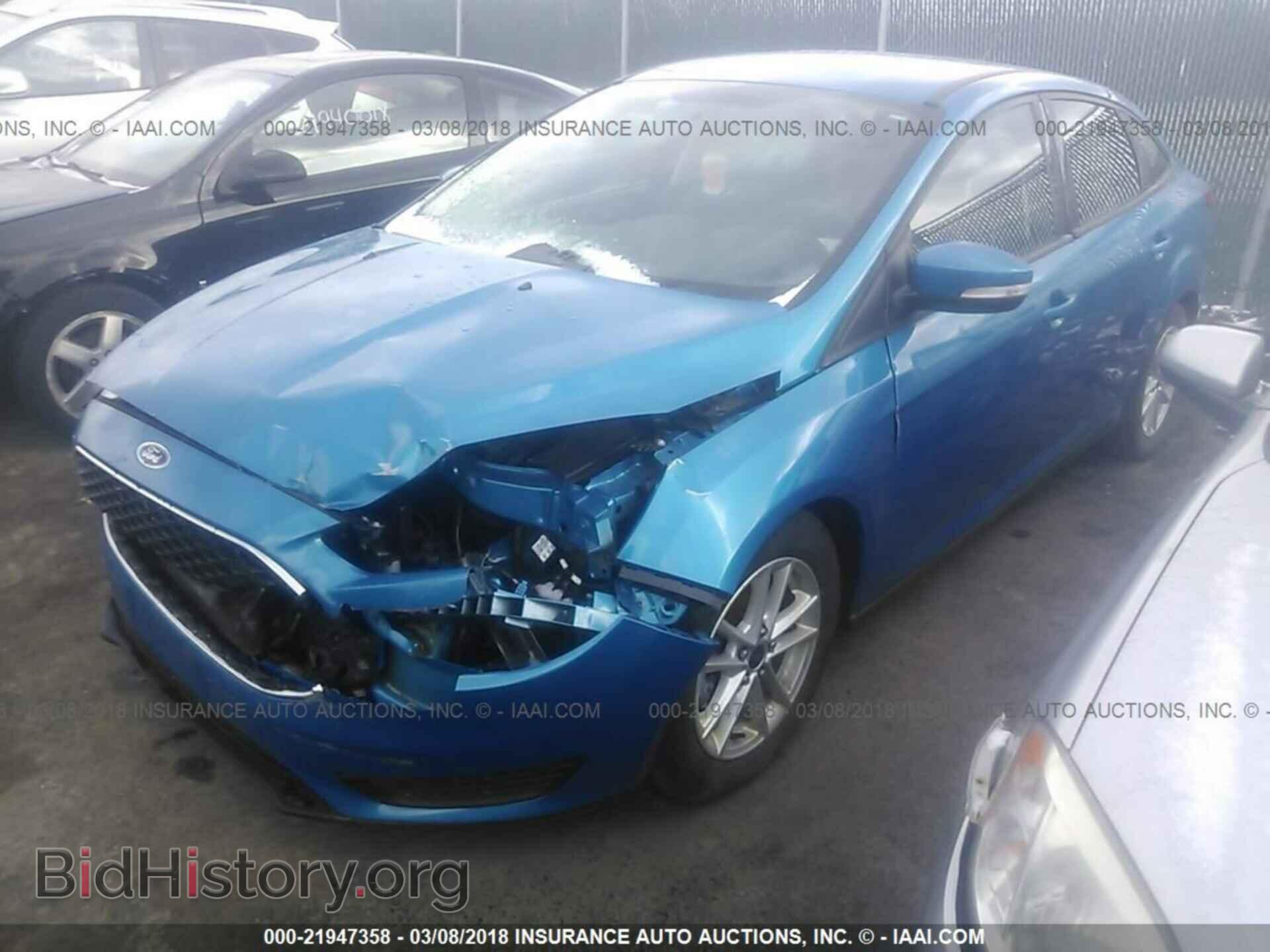 2016 Ford Focus - VIN: 1FADP3F25GL243406 - Photo 2