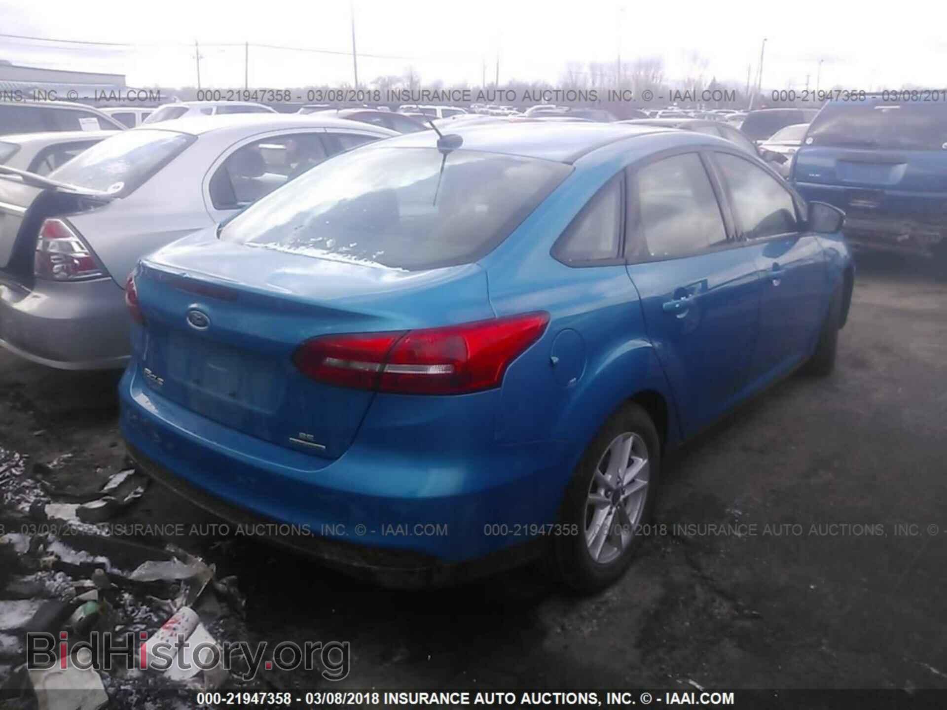 2016 Ford Focus - VIN: 1FADP3F25GL243406 - Photo 4