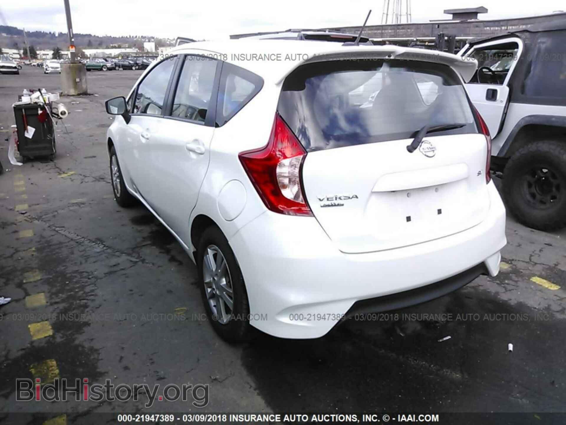 2017 Nissan Versa note - VIN: 3N1CE2CP3HL354986 - Photo 3