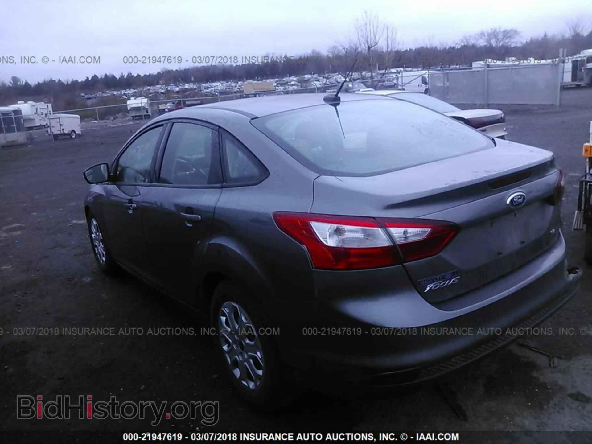 2012 Ford Focus - VIN: 1FAHP3F21CL378085 - Фото 3
