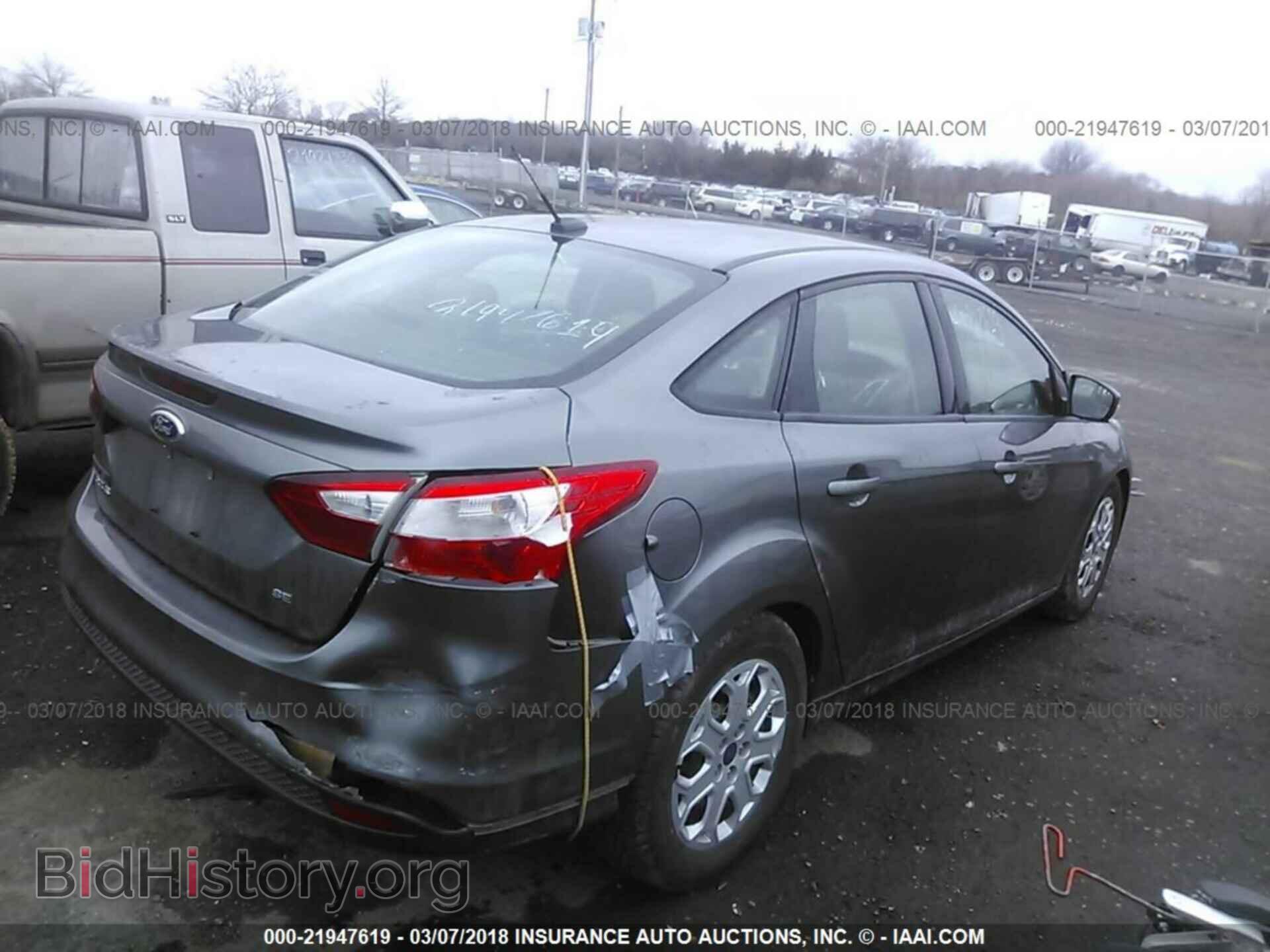 2012 Ford Focus - VIN: 1FAHP3F21CL378085 - Фото 4