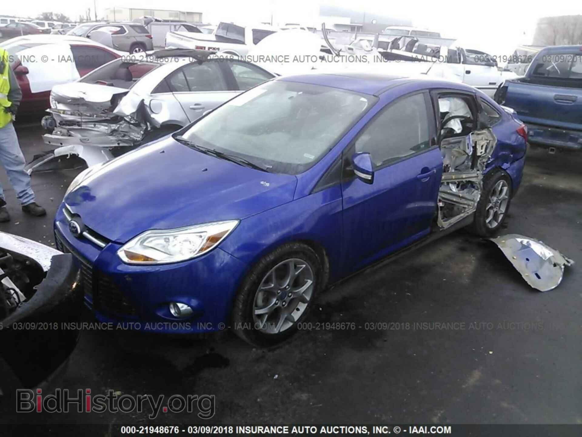 2014 Ford Focus - VIN: 1FADP3F29EL326253 - Фото 2