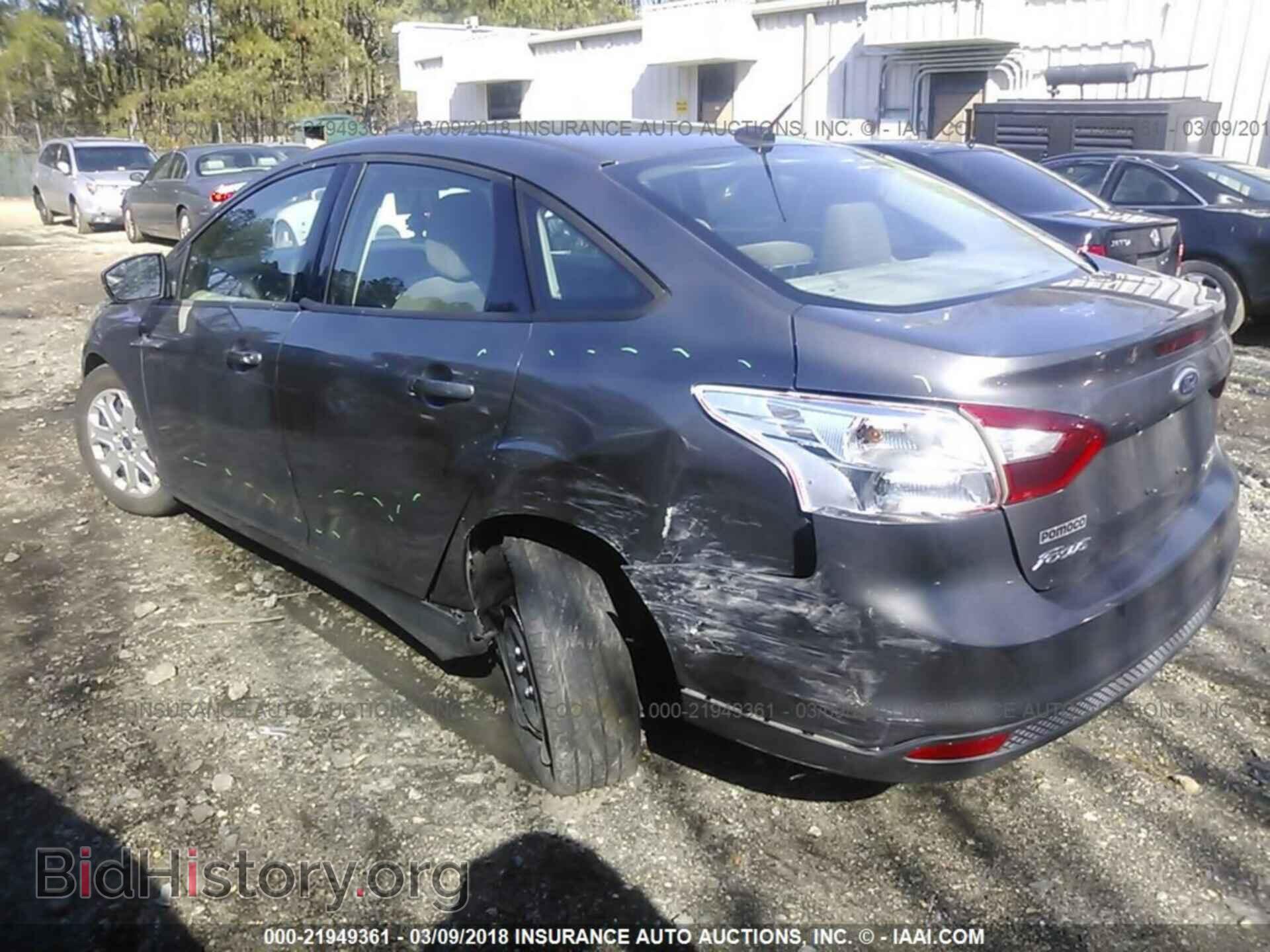 2012 Ford Focus - VIN: 1FAHP3F29CL424326 - Photo 3