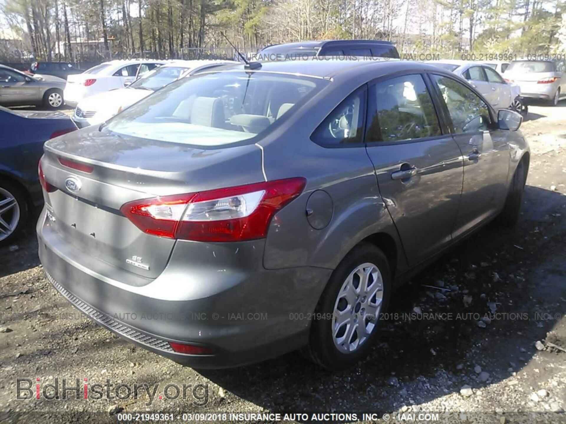 2012 Ford Focus - VIN: 1FAHP3F29CL424326 - Photo 4