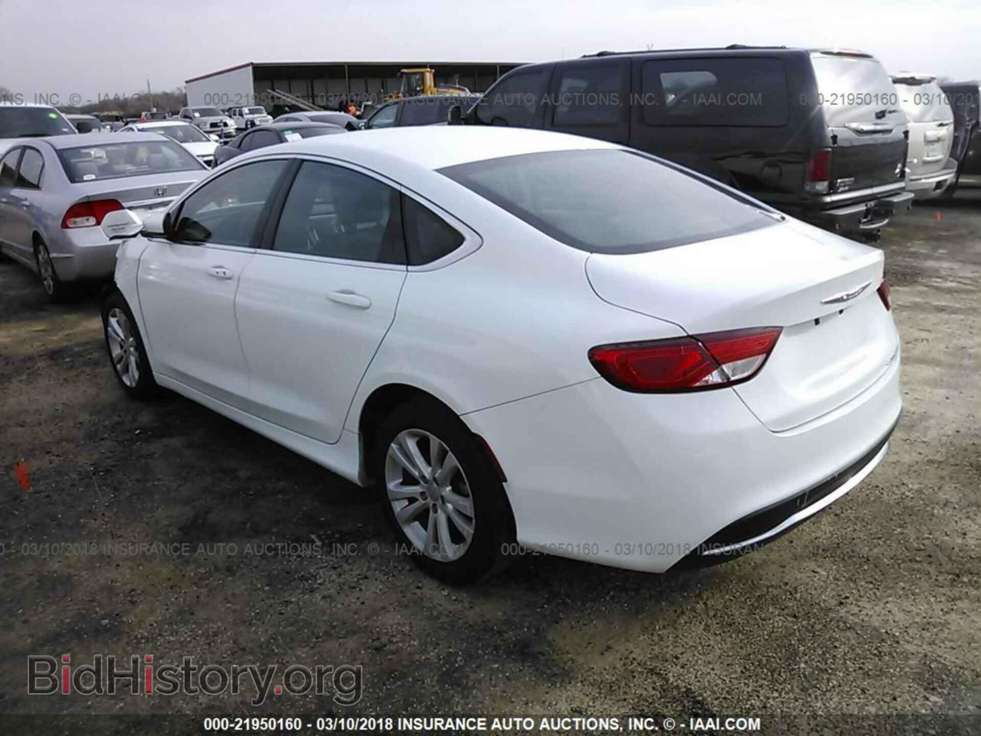 2015 Chrysler 200 - VIN: 1C3CCCAB7FN691565 - Photo 3
