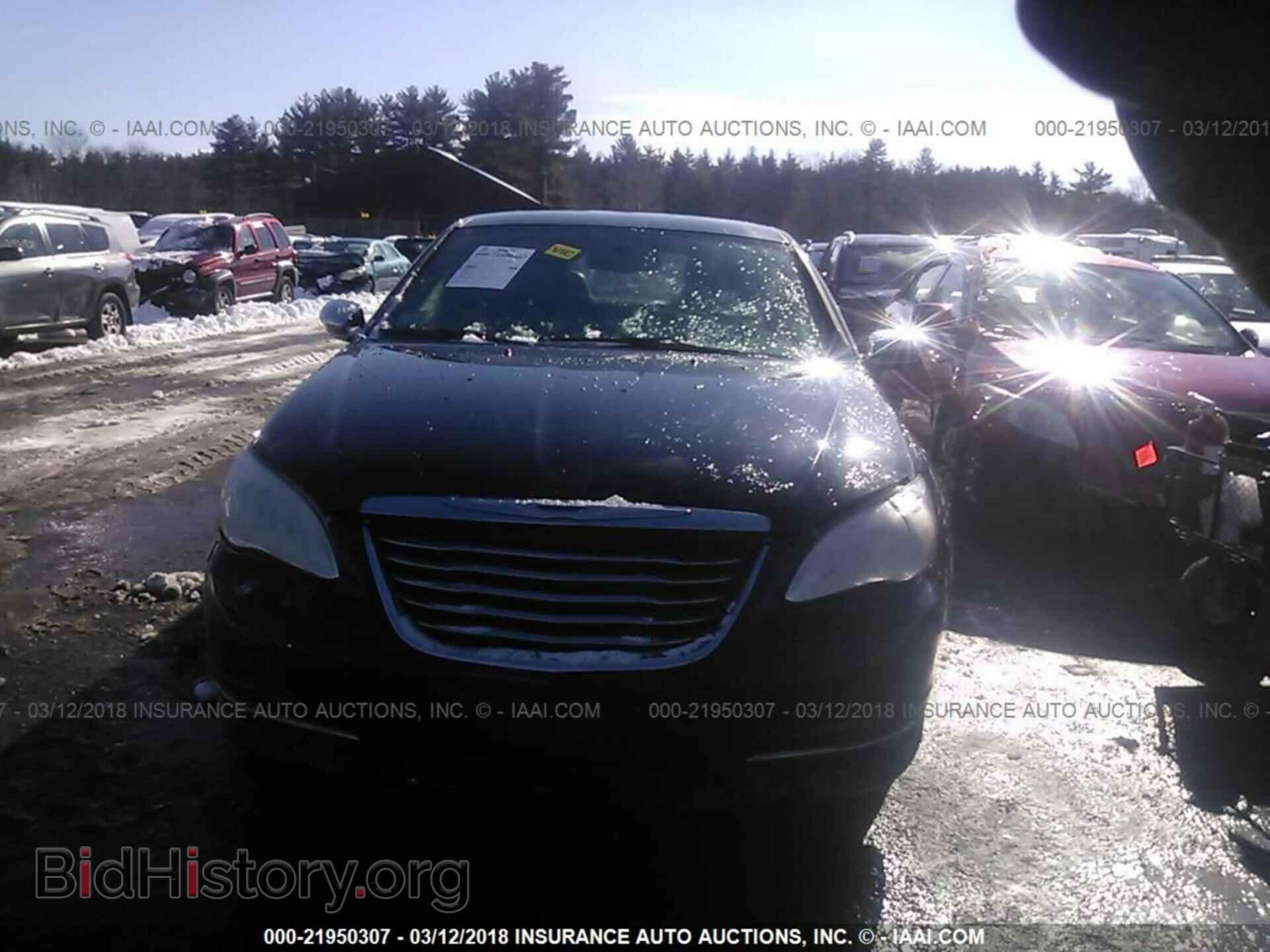 2013 Chrysler 200 - VIN: 1C3CCBCG2DN585752 - Фото 6