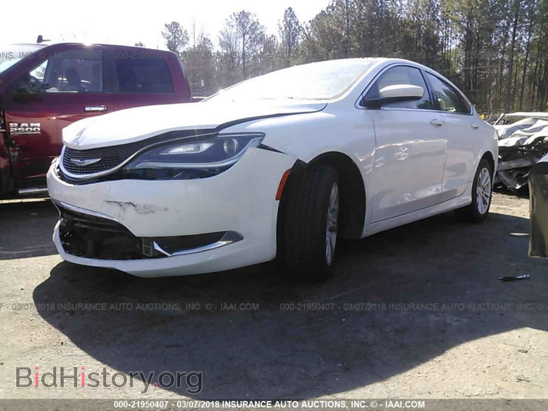 2015 Chrysler 200 - VIN: 1C3CCCAB5FN532480 - Photo 2