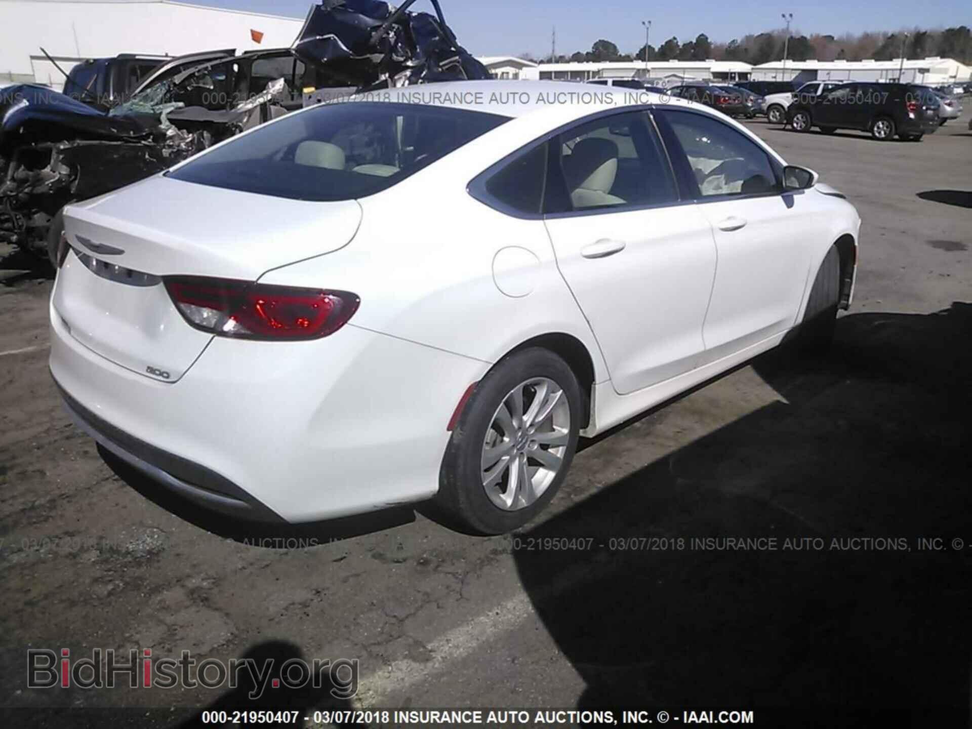 2015 Chrysler 200 - VIN: 1C3CCCAB5FN532480 - Photo 4