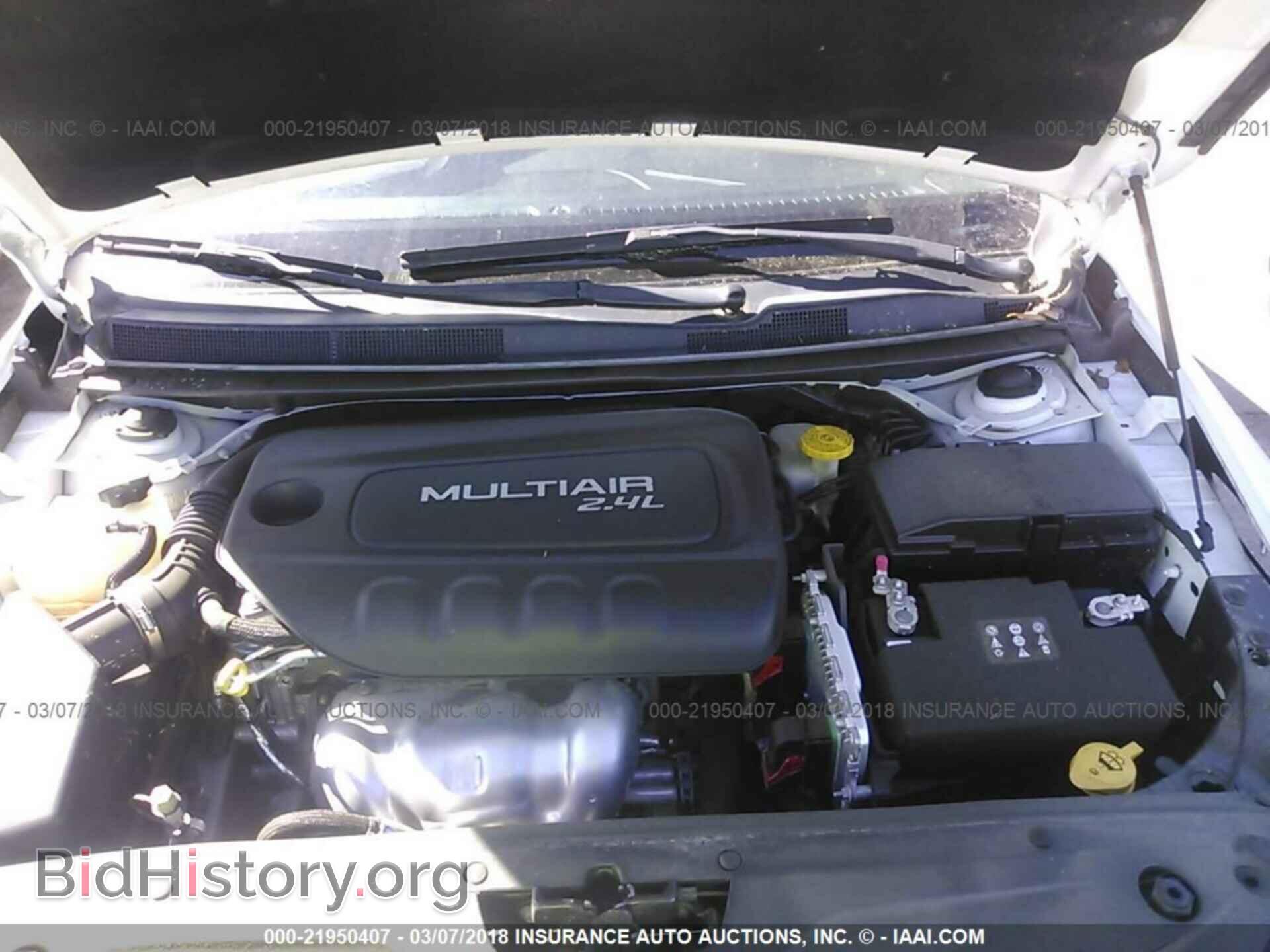 2015 Chrysler 200 - VIN: 1C3CCCAB5FN532480 - Photo 10