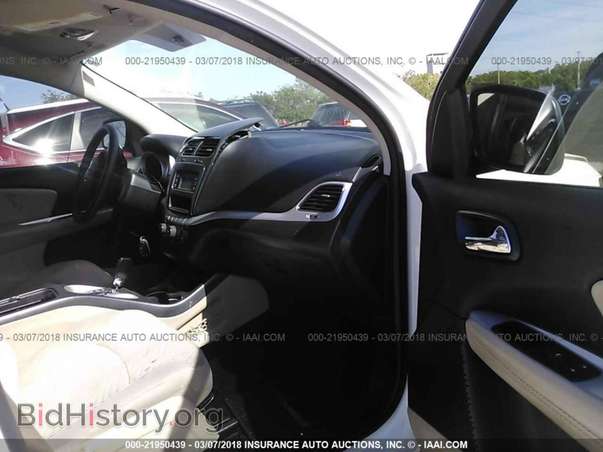 2015 Dodge Journey - VIN: 3C4PDCAB8FT600023 - Фото 5