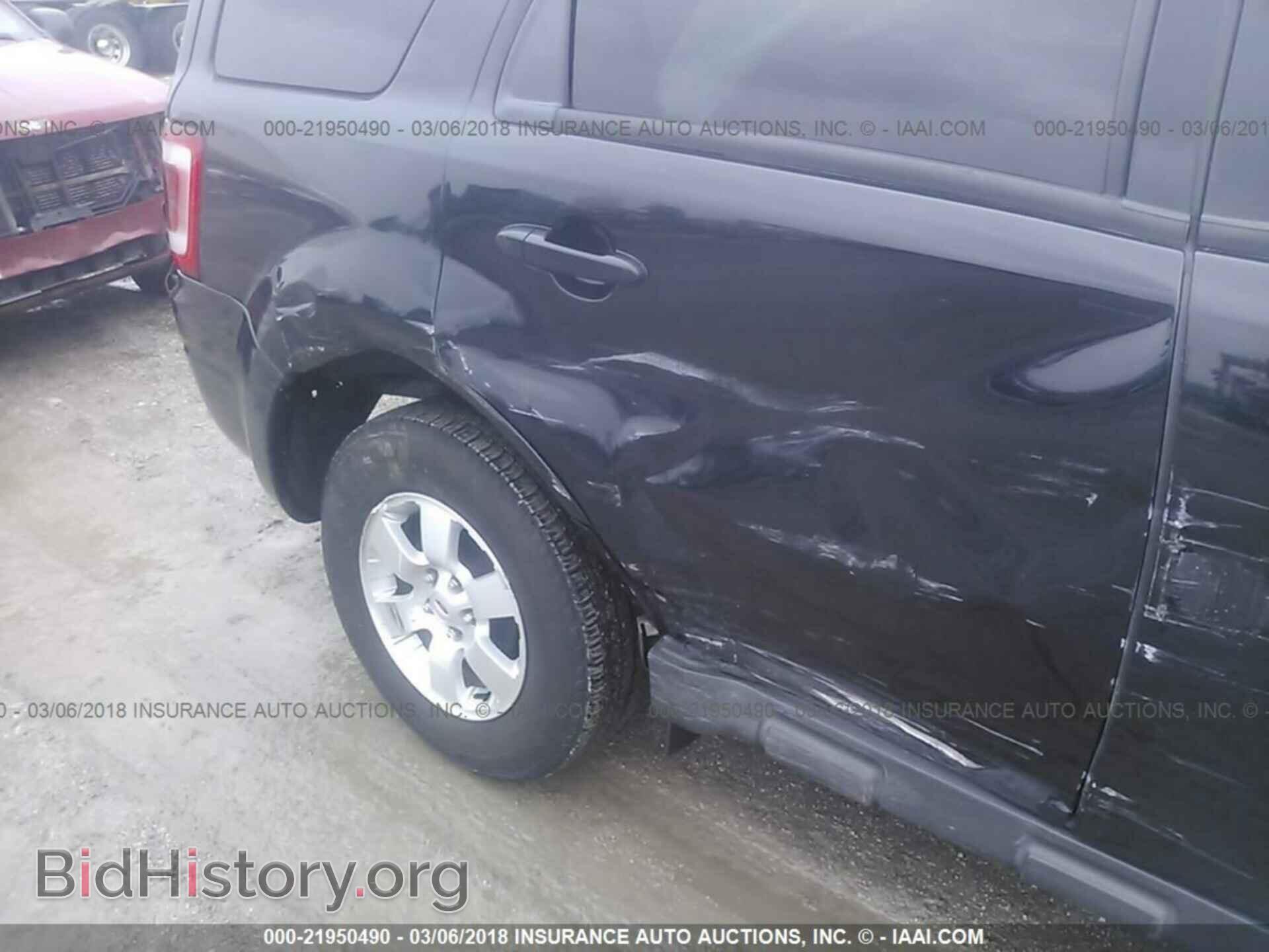 2011 Ford Escape - VIN: 1FMCU9EG2BKA75166 - Photo 6