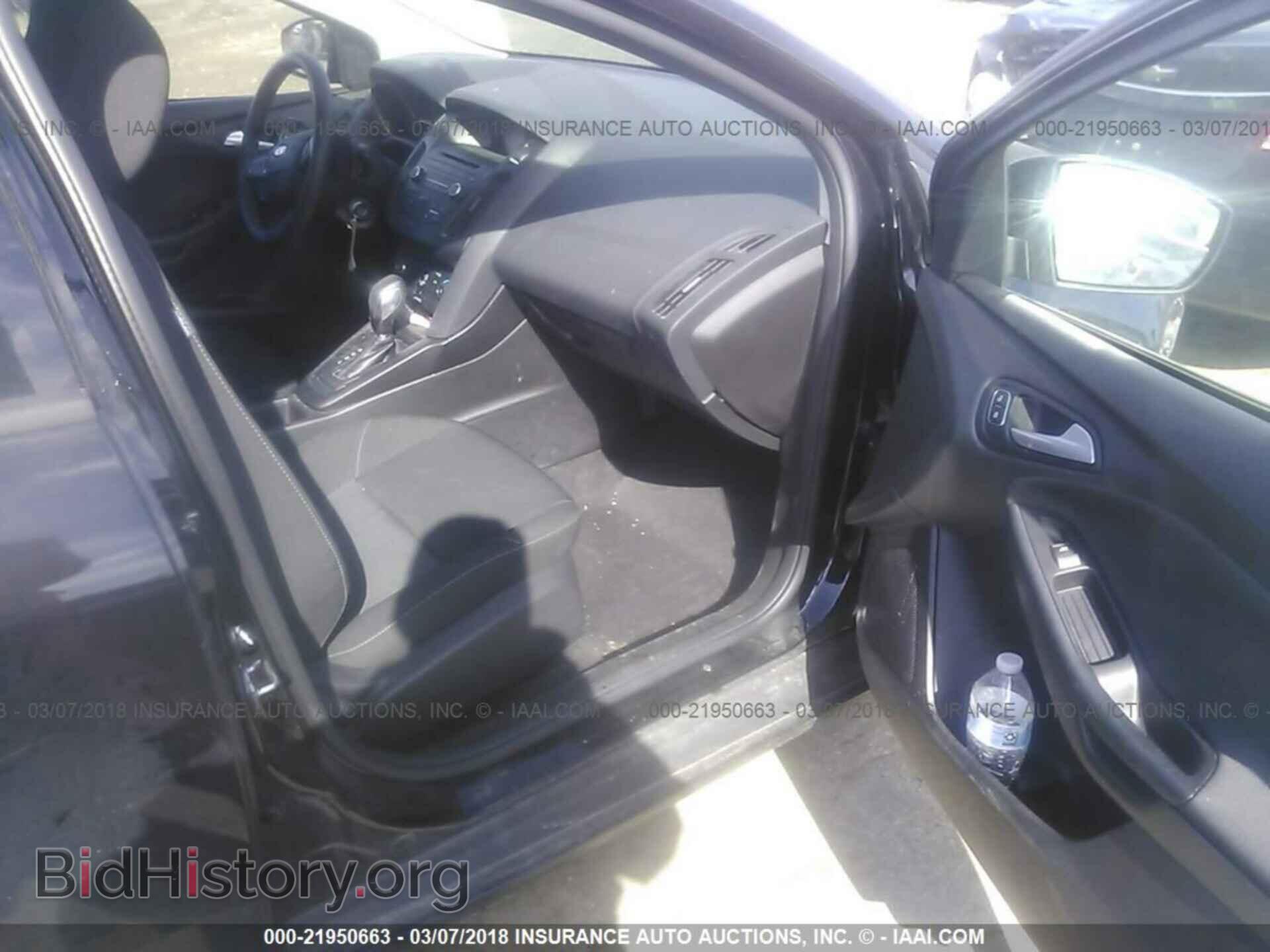 2017 Ford Focus - VIN: 1FADP3K20HL282783 - Photo 5