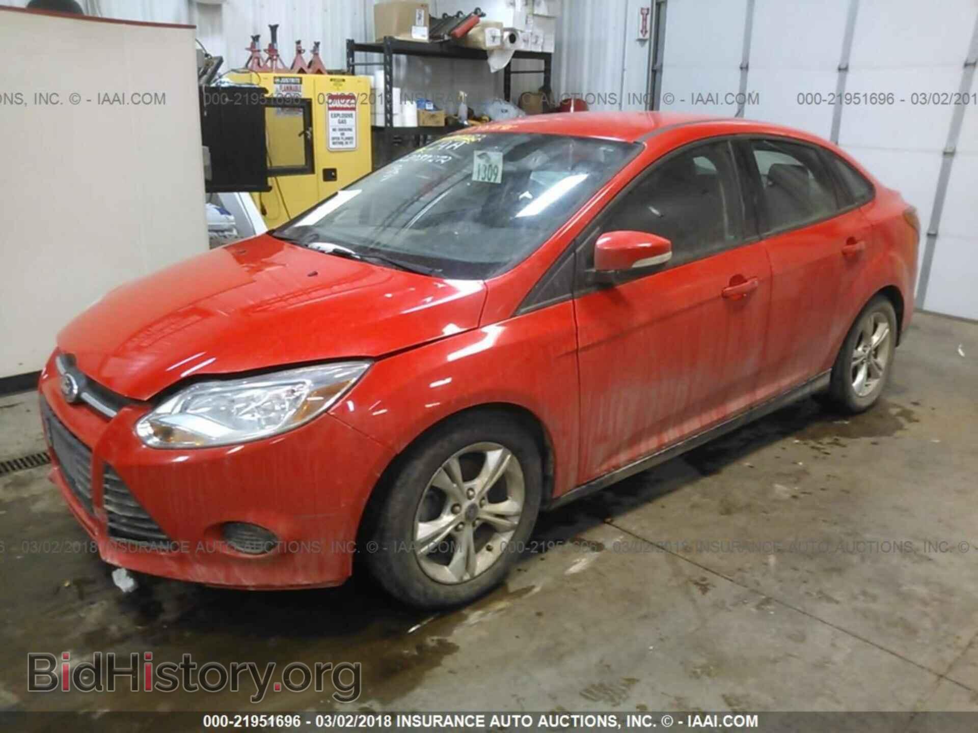 2014 Ford Focus - VIN: 1FADP3F23EL227461 - Photo 2