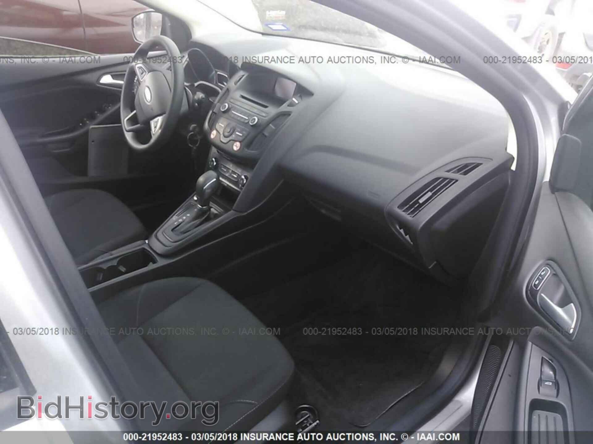 2017 Ford Focus - VIN: 1FADP3K25HL267342 - Photo 5