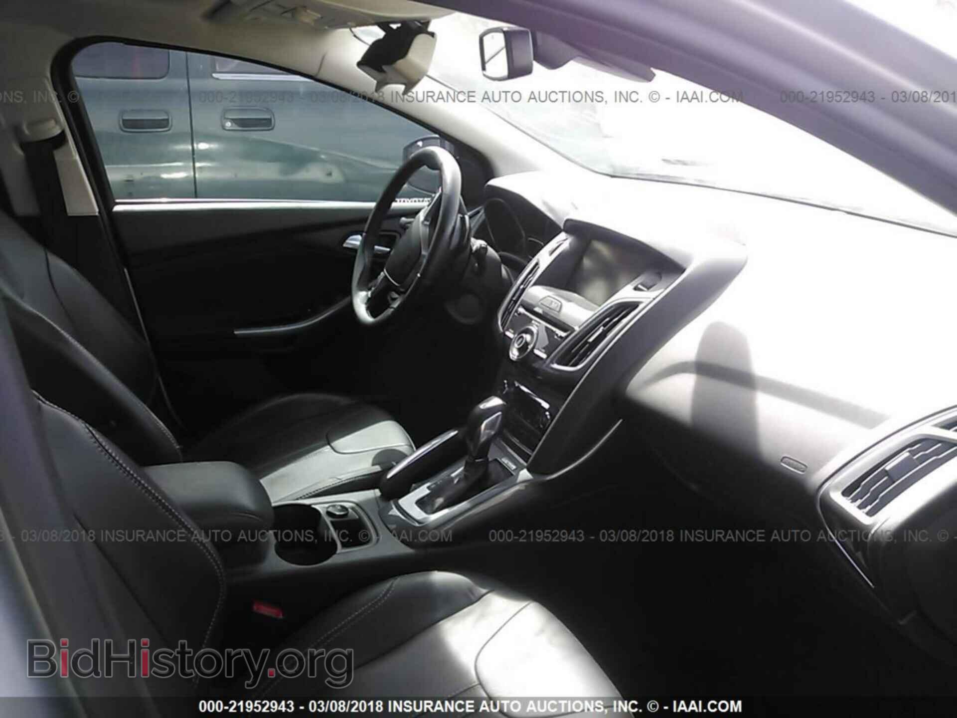 2012 Ford Focus - VIN: 1FAHP3N20CL237042 - Photo 5