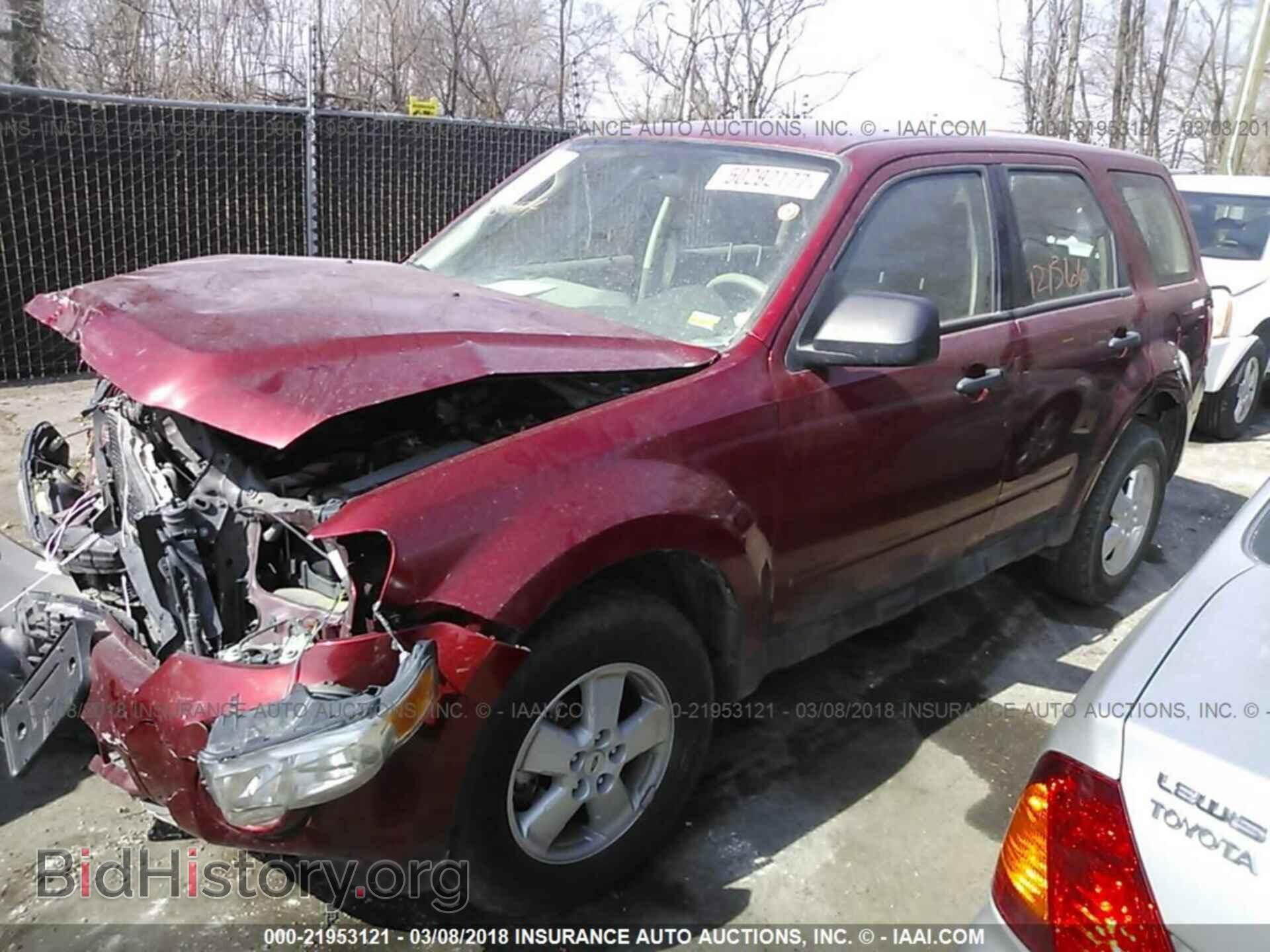 2012 Ford Escape - VIN: 1FMCU0C70CKB91174 - Фото 2