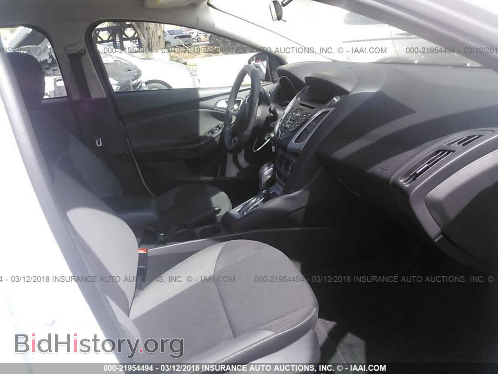 2014 Ford Focus - VIN: 1FADP3K25EL171352 - Photo 5