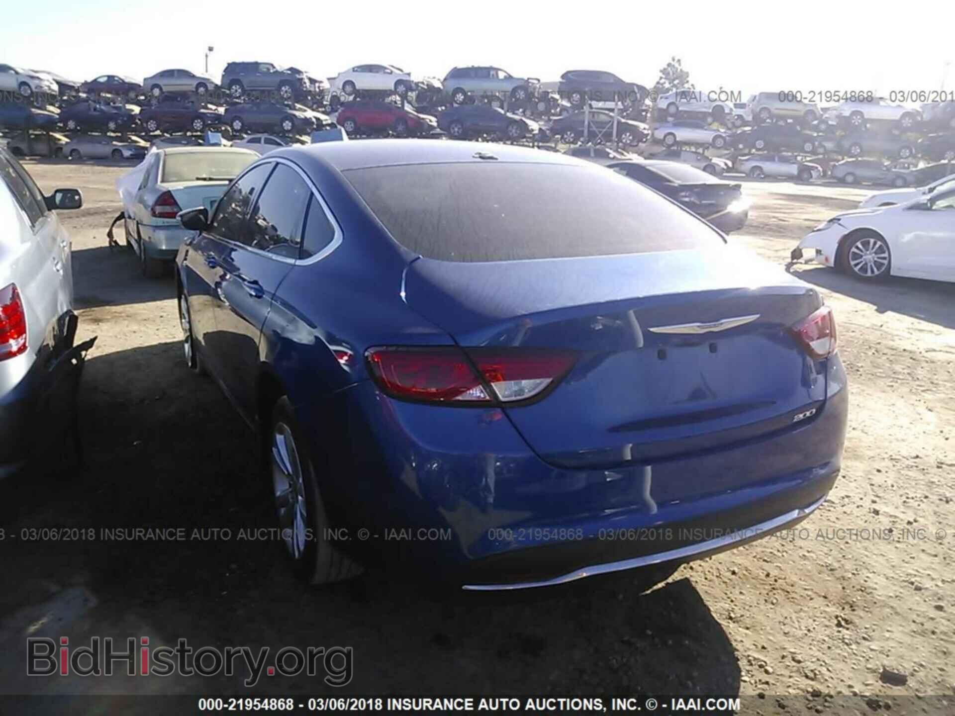 2015 Chrysler 200 - VIN: 1C3CCCAB4FN760731 - Photo 3