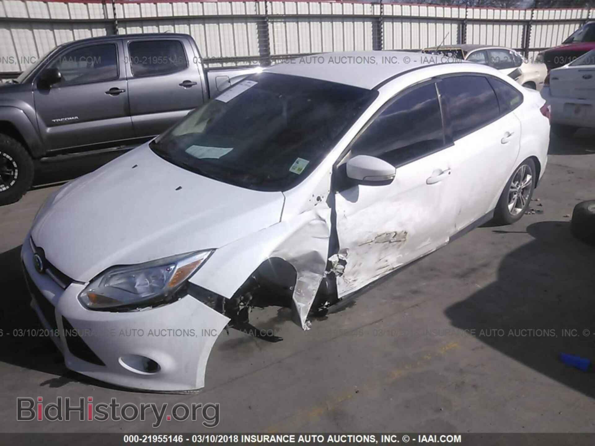 2013 Ford Focus - VIN: 1FADP3F21DL178355 - Фото 2