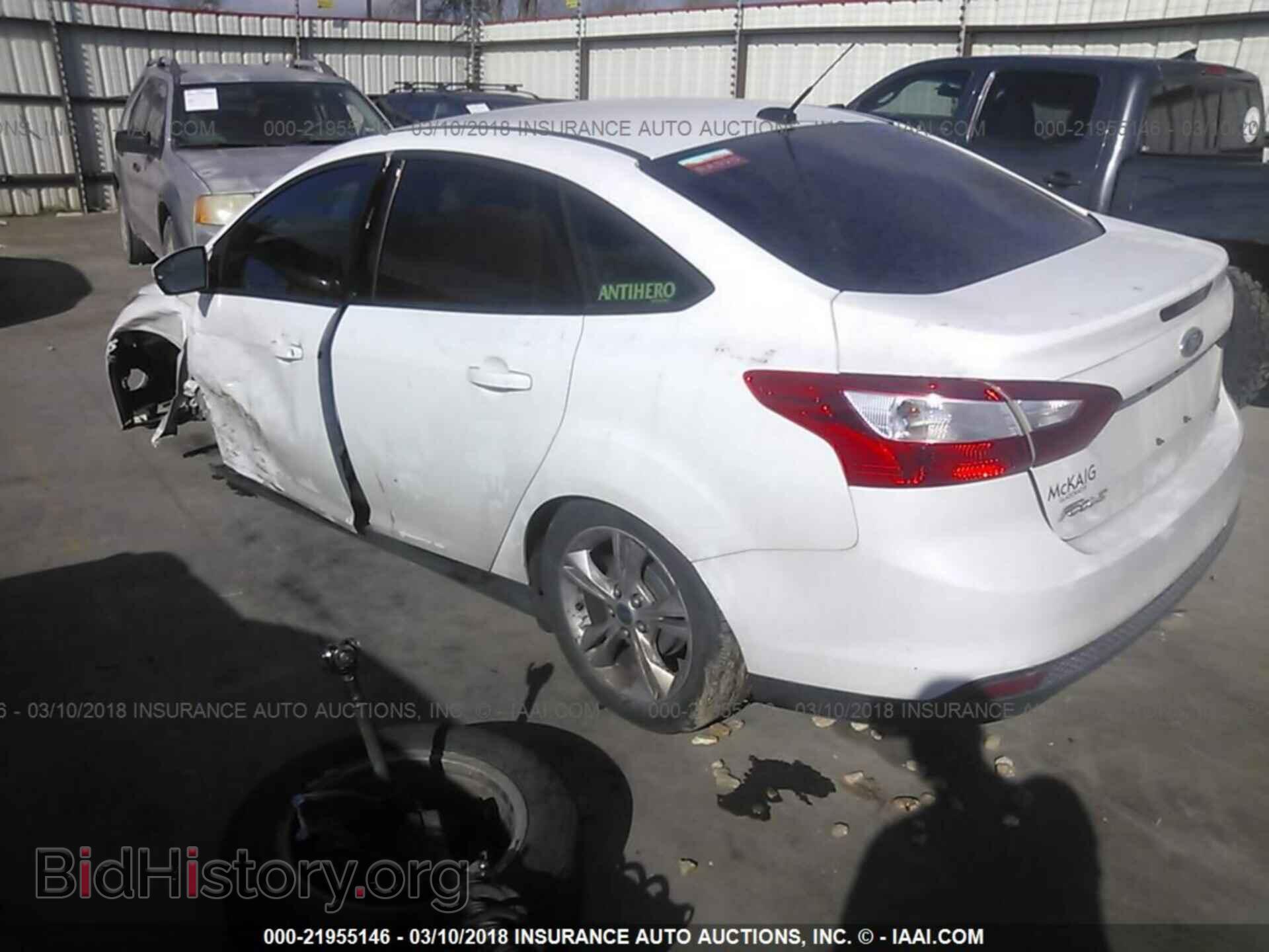 2013 Ford Focus - VIN: 1FADP3F21DL178355 - Фото 3