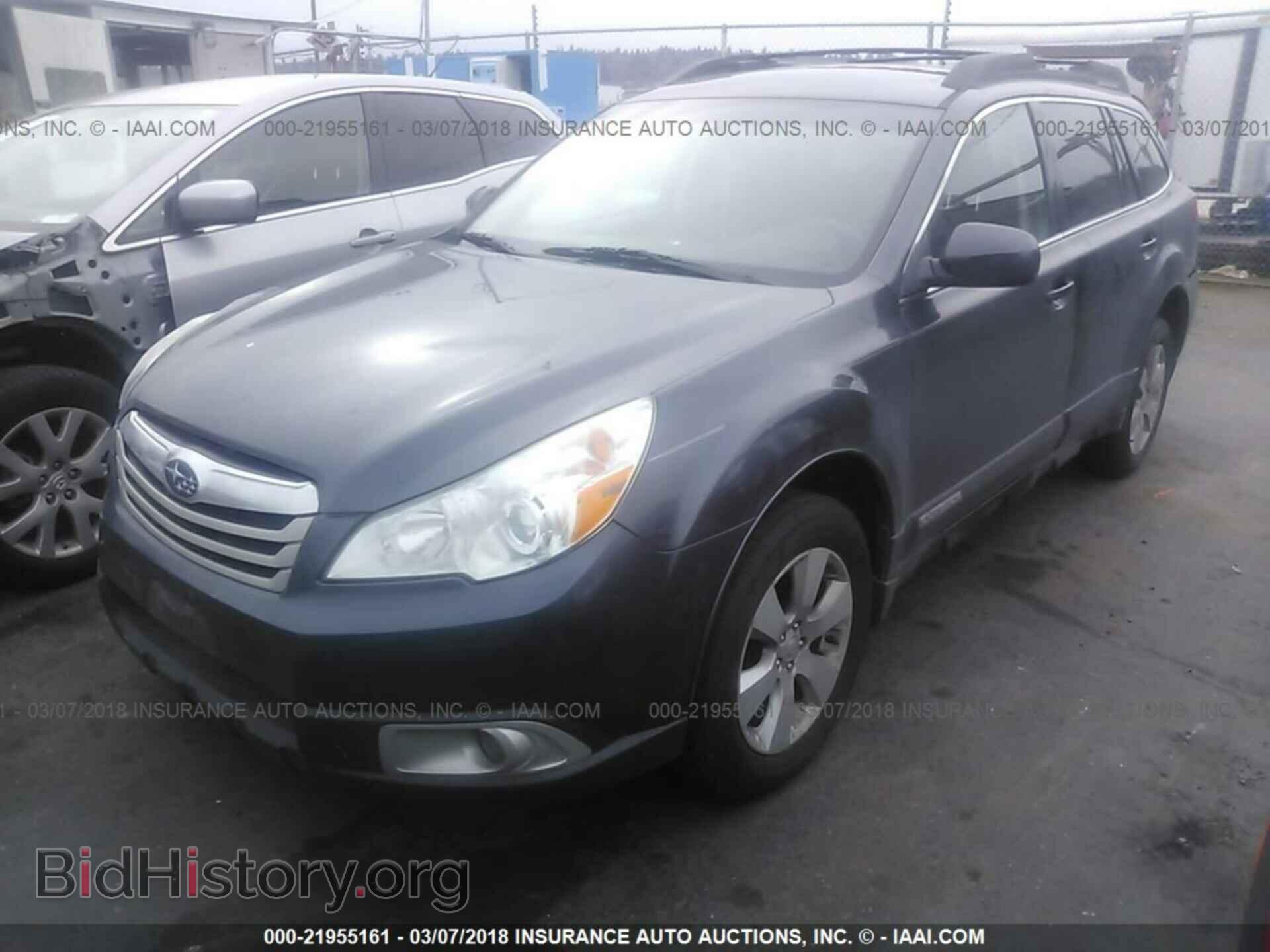 2011 Subaru Outback - VIN: 4S4BRBGC9B3431654 - Фото 2