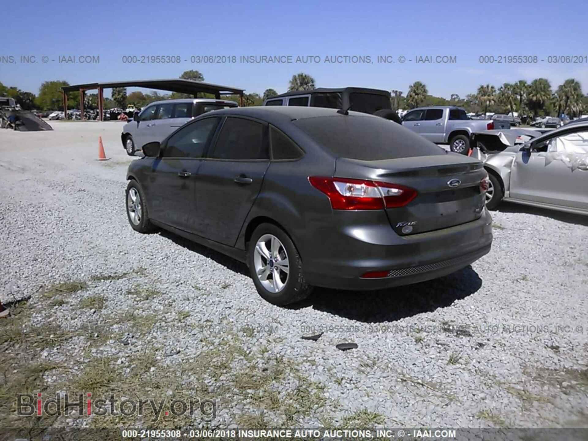 2014 Ford Focus - VIN: 1FADP3F29EL245236 - Photo 3