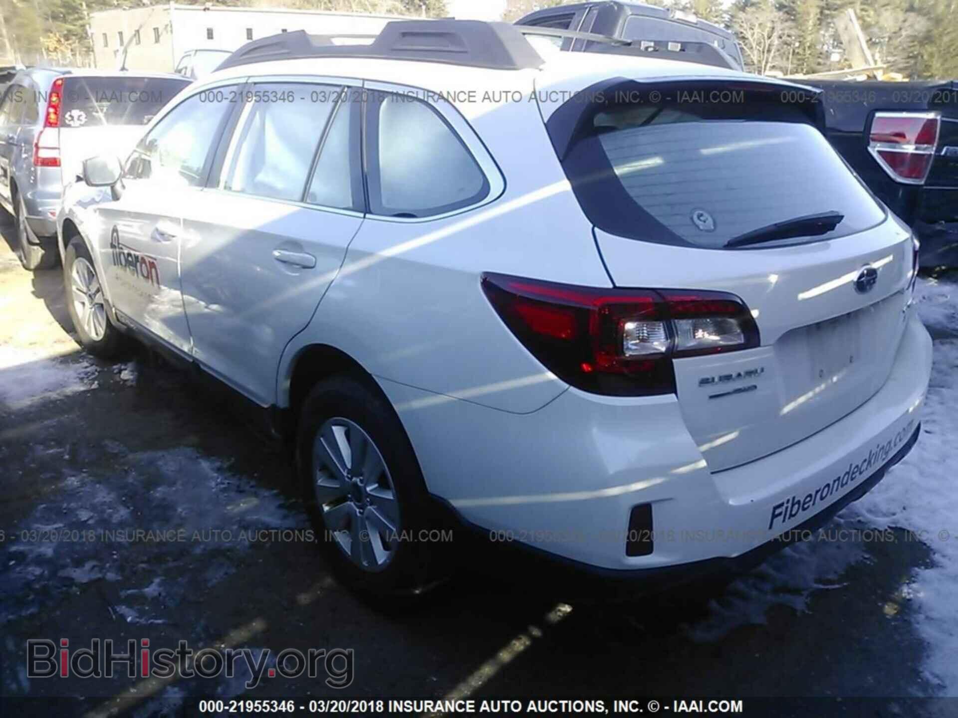2017 Subaru Outback - VIN: 4S4BSAAC2H3235829 - Photo 3
