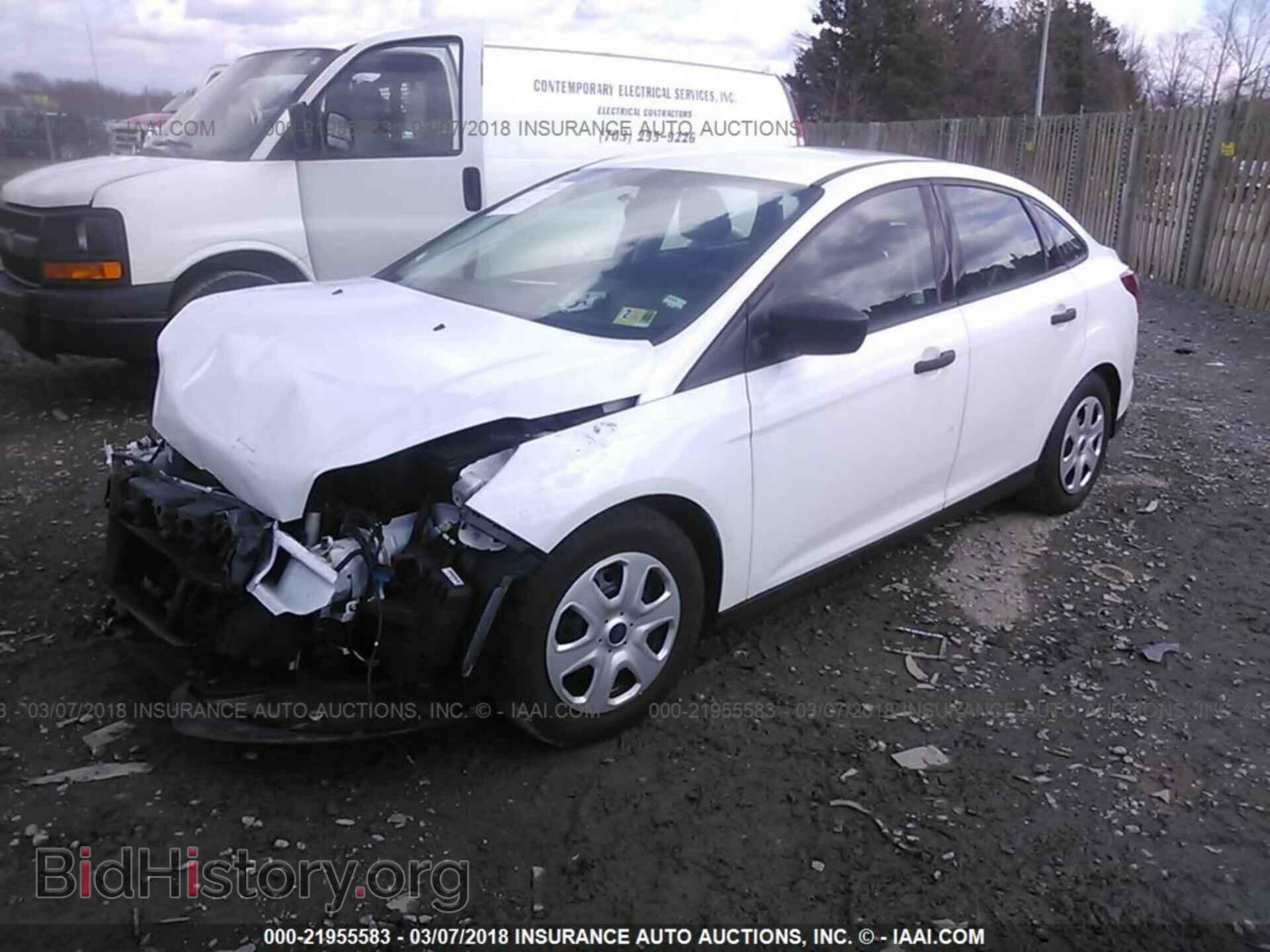 2014 Ford Focus - VIN: 1FADP3E2XEL204406 - Photo 2