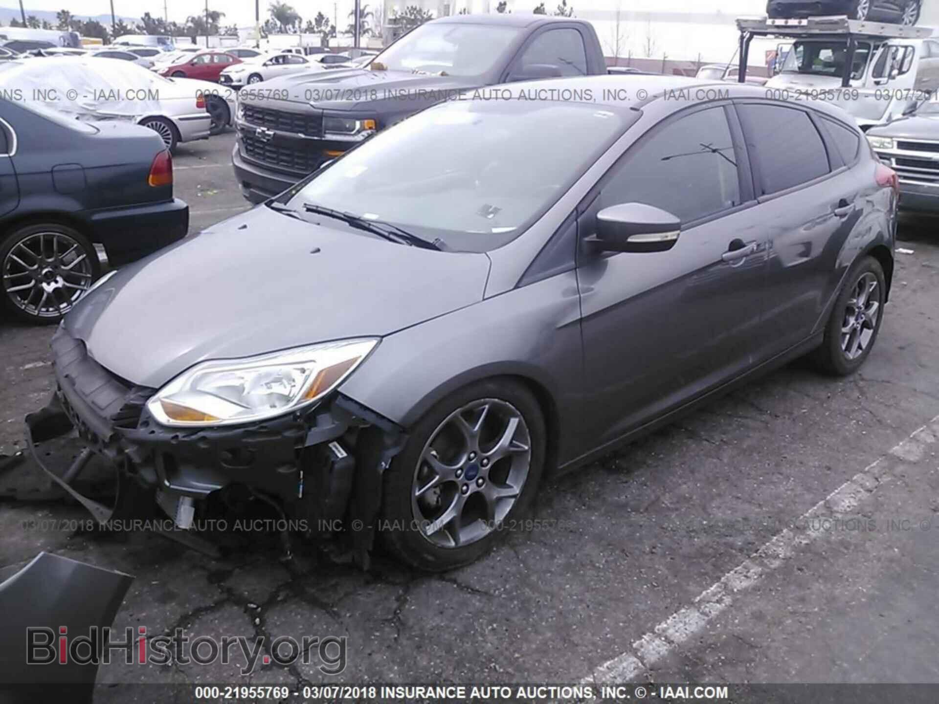 2014 Ford Focus - VIN: 1FADP3K22EL294235 - Photo 2