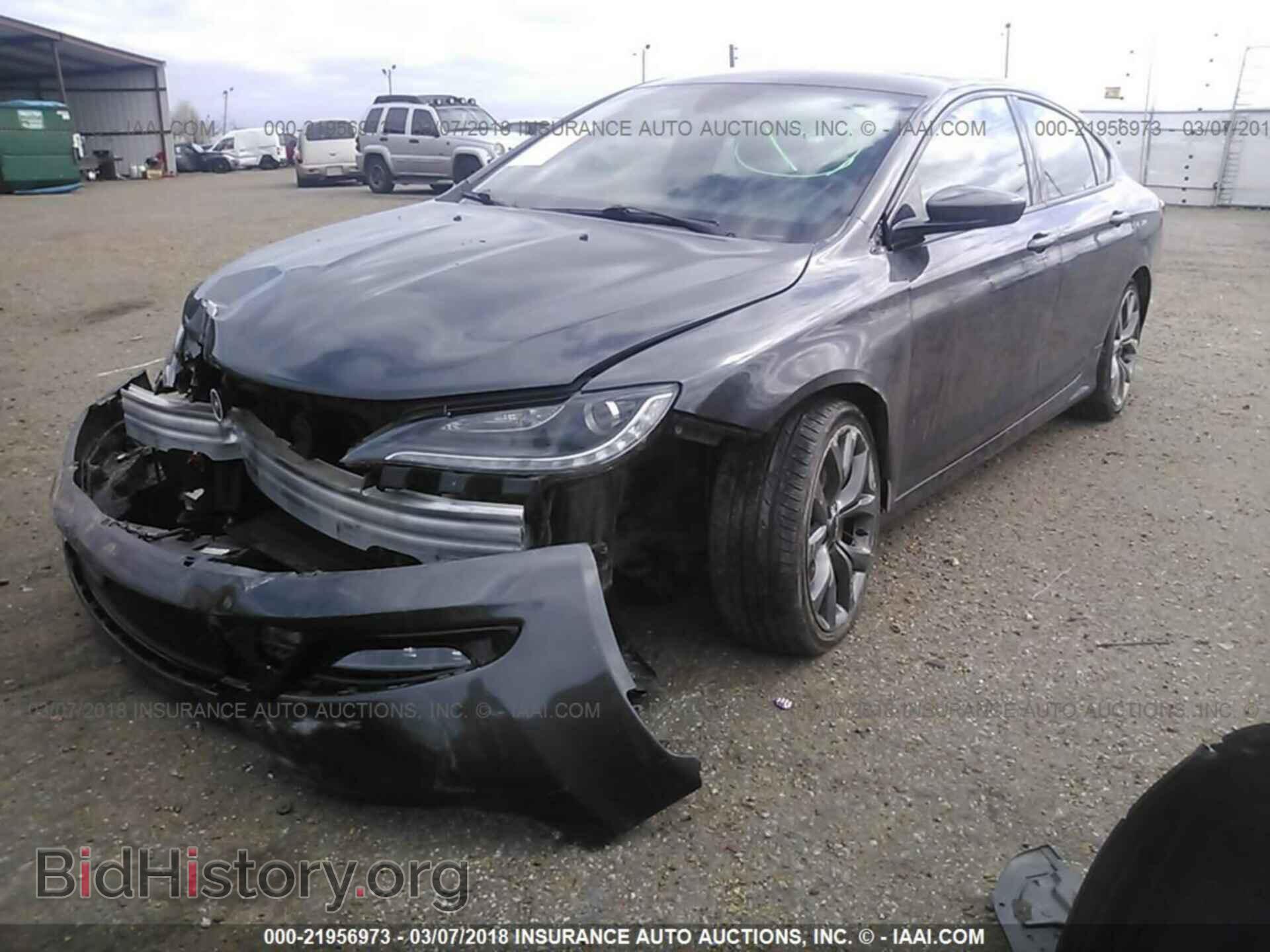 2015 Chrysler 200 - VIN: 1C3CCCBB1FN525928 - Photo 2