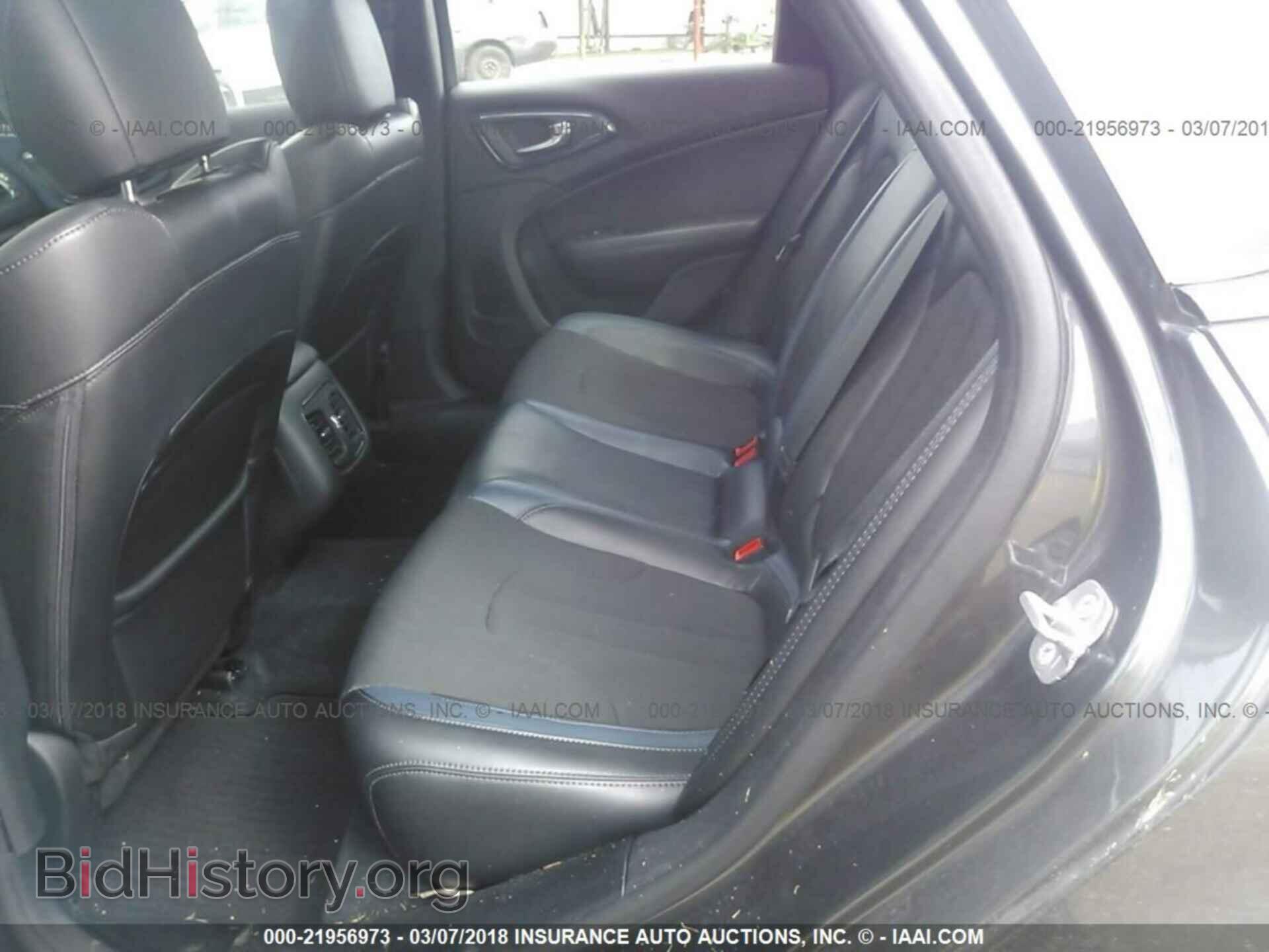 2015 Chrysler 200 - VIN: 1C3CCCBB1FN525928 - Photo 8
