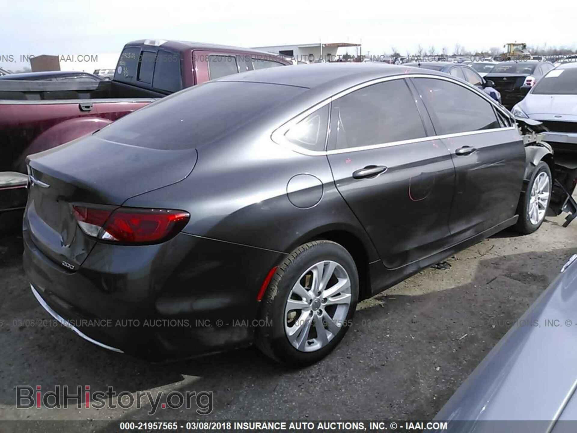 2016 Chrysler 200 - VIN: 1C3CCCAB1GN107355 - Фото 4