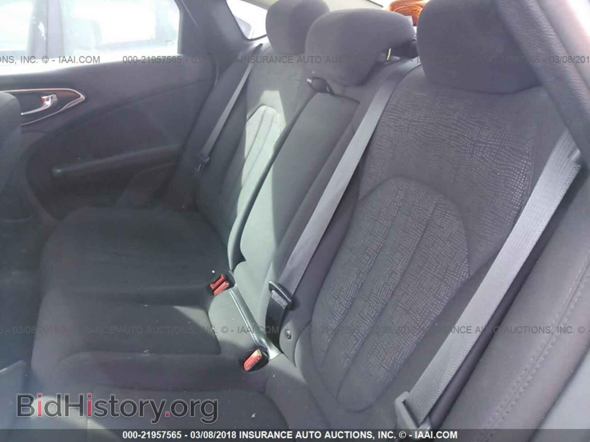 2016 Chrysler 200 - VIN: 1C3CCCAB1GN107355 - Фото 8