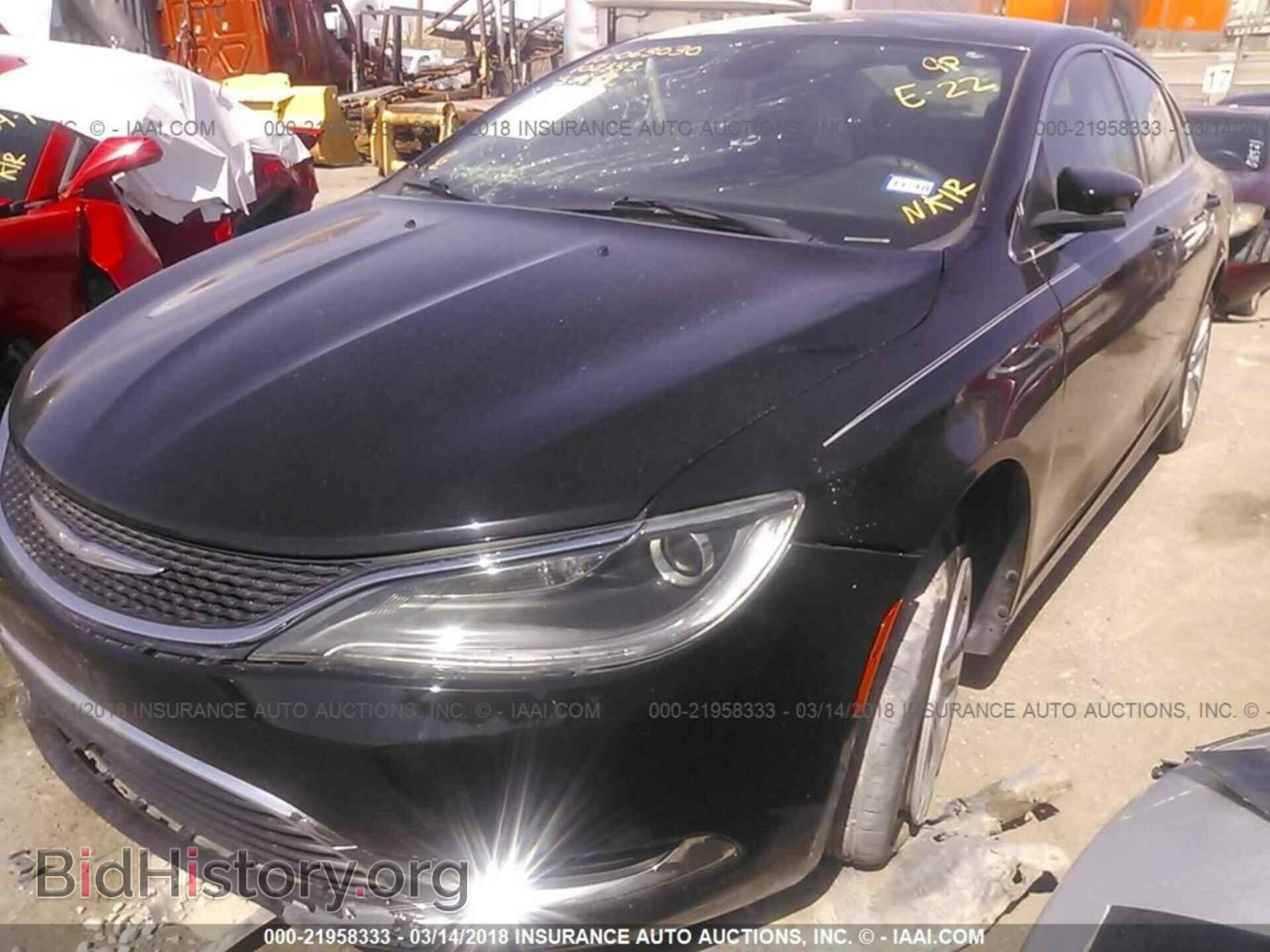 2015 Chrysler 200 - VIN: 1C3CCCAB4FN579130 - Photo 2