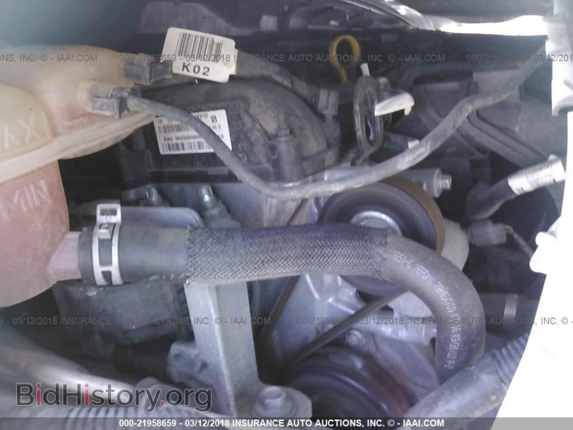 2012 Ford Focus - VIN: 1FAHP3F22CL404581 - Photo 10