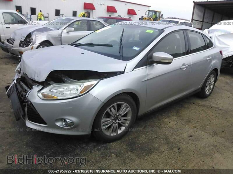 2012 Ford FOCUS (VIN 1FAHP3H22CL184923) — фото 2 из 10