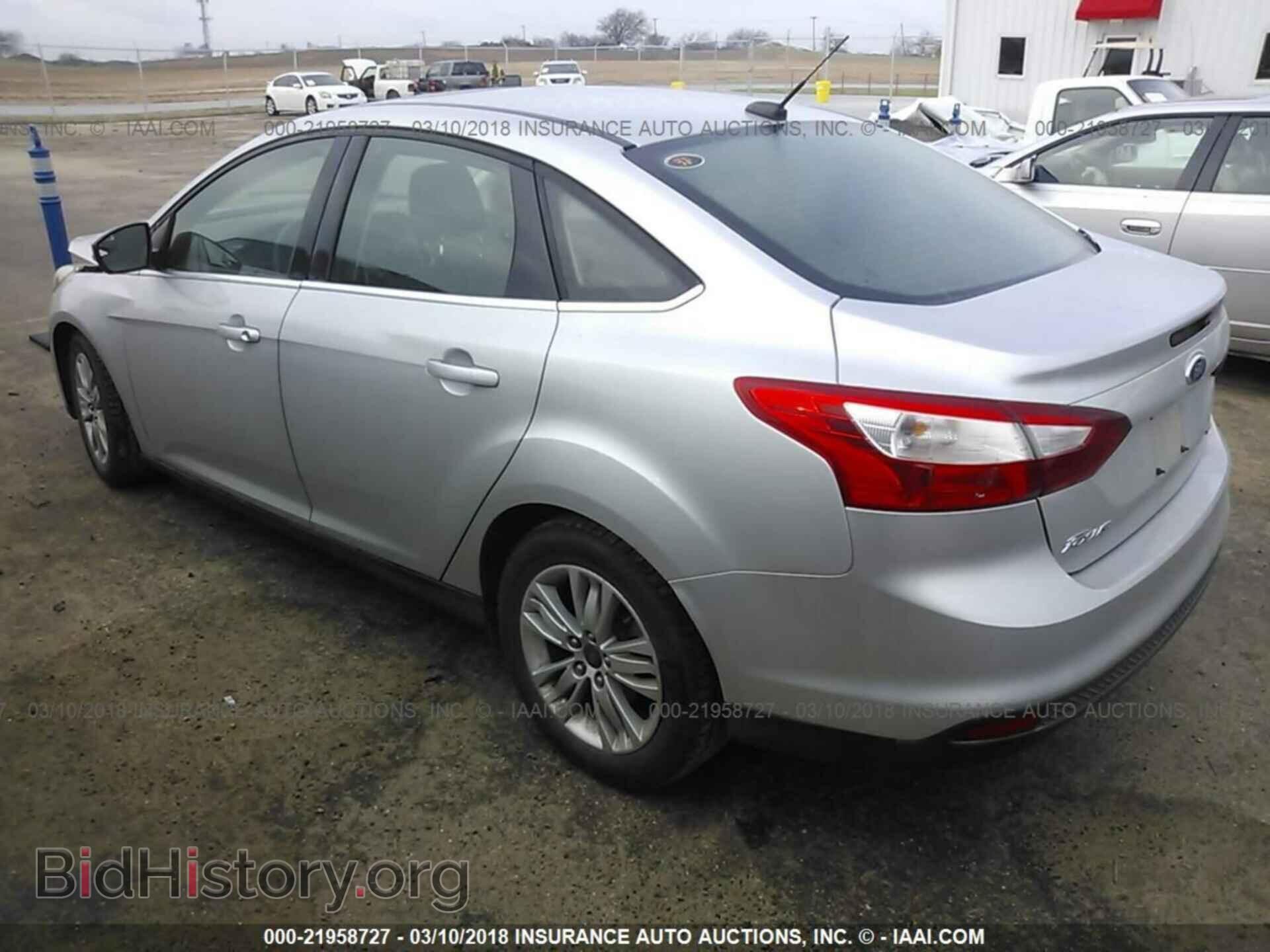 2012 Ford Focus - VIN: 1FAHP3H22CL184923 - Фото 3