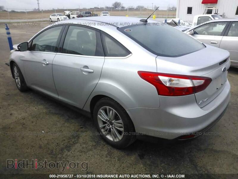 2012 Ford FOCUS (VIN 1FAHP3H22CL184923) — фото 3 из 10