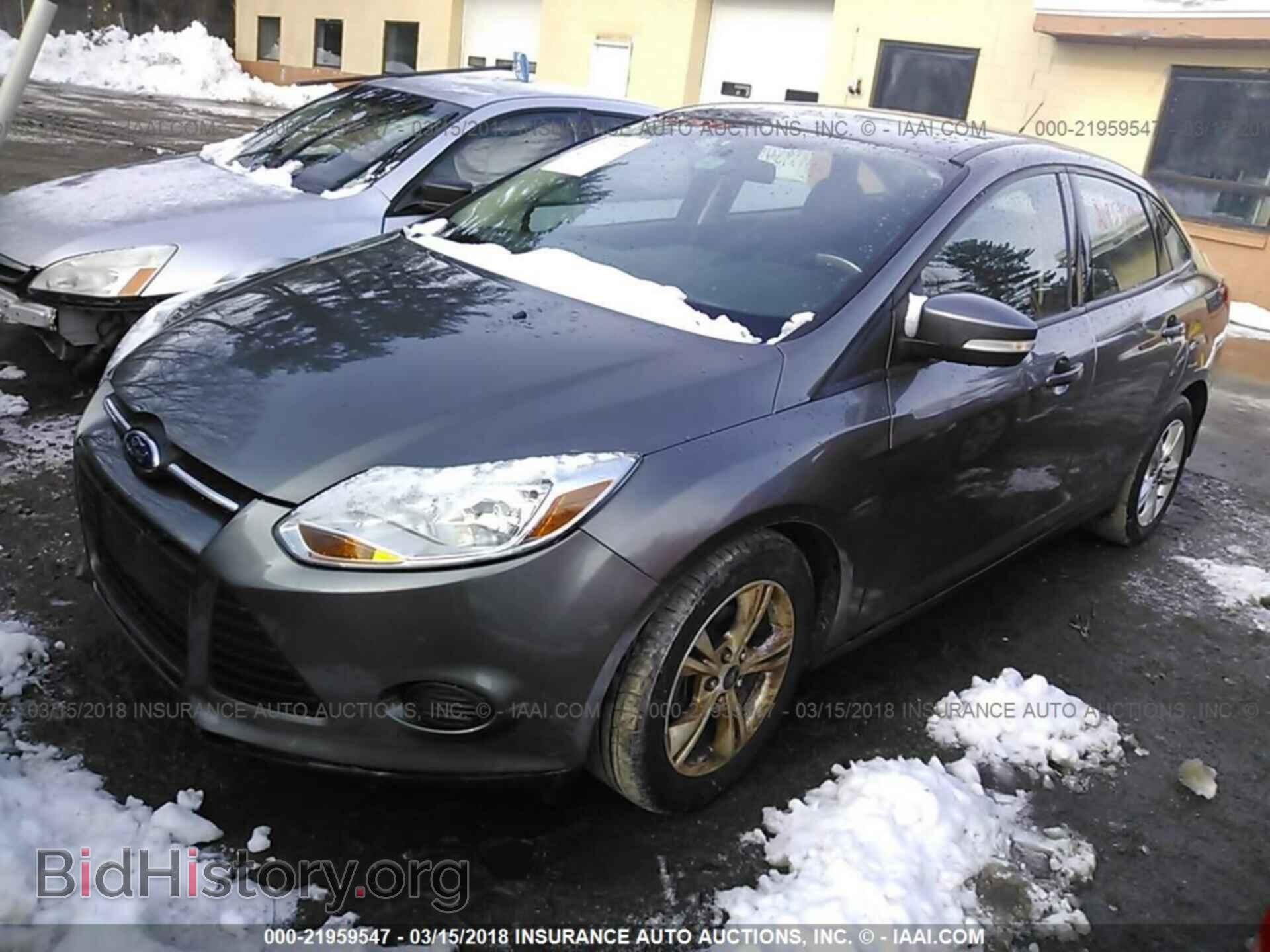 2013 Ford Focus - VIN: 1FADP3F24DL257809 - Photo 2