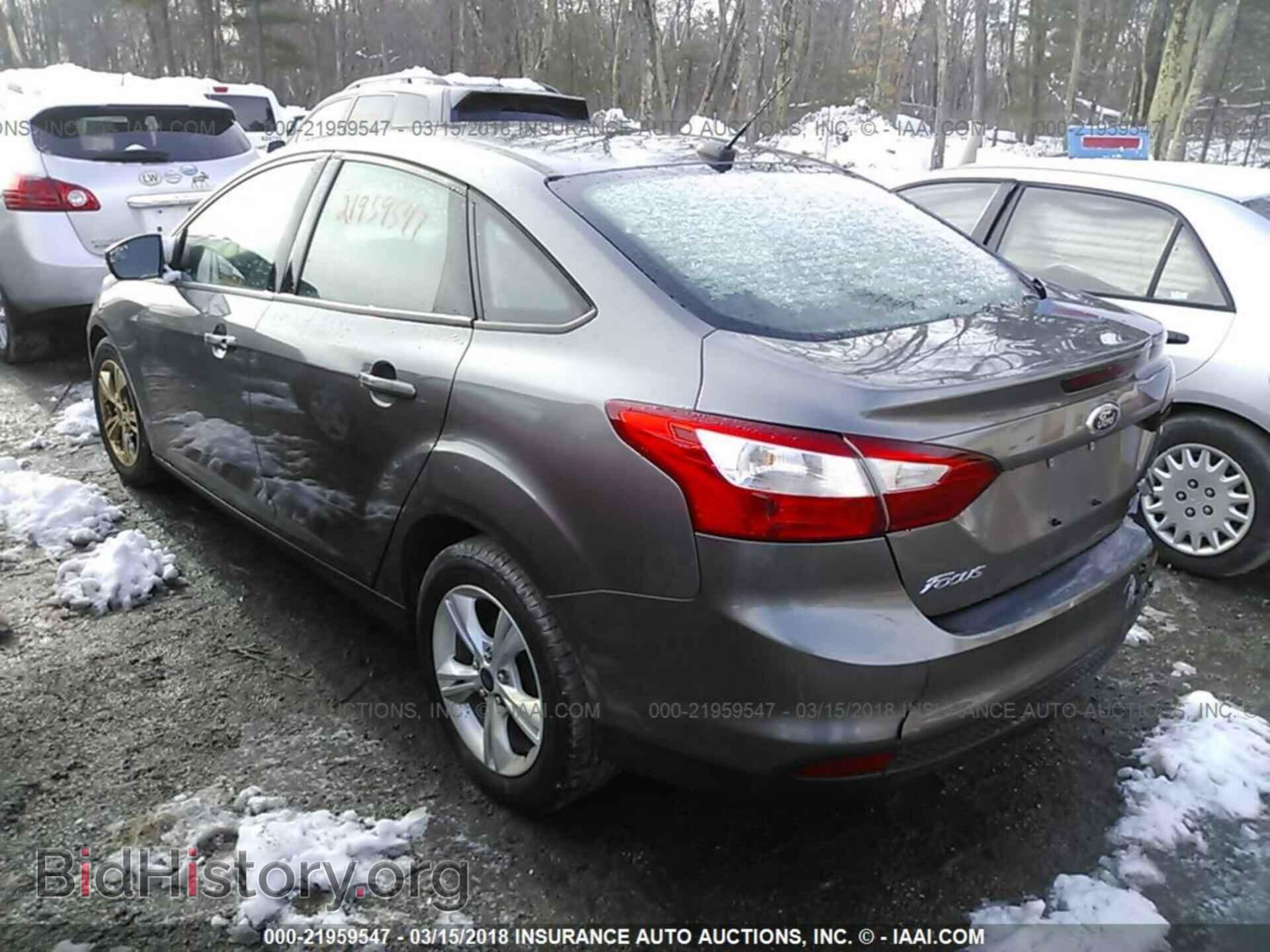 2013 Ford Focus - VIN: 1FADP3F24DL257809 - Photo 3