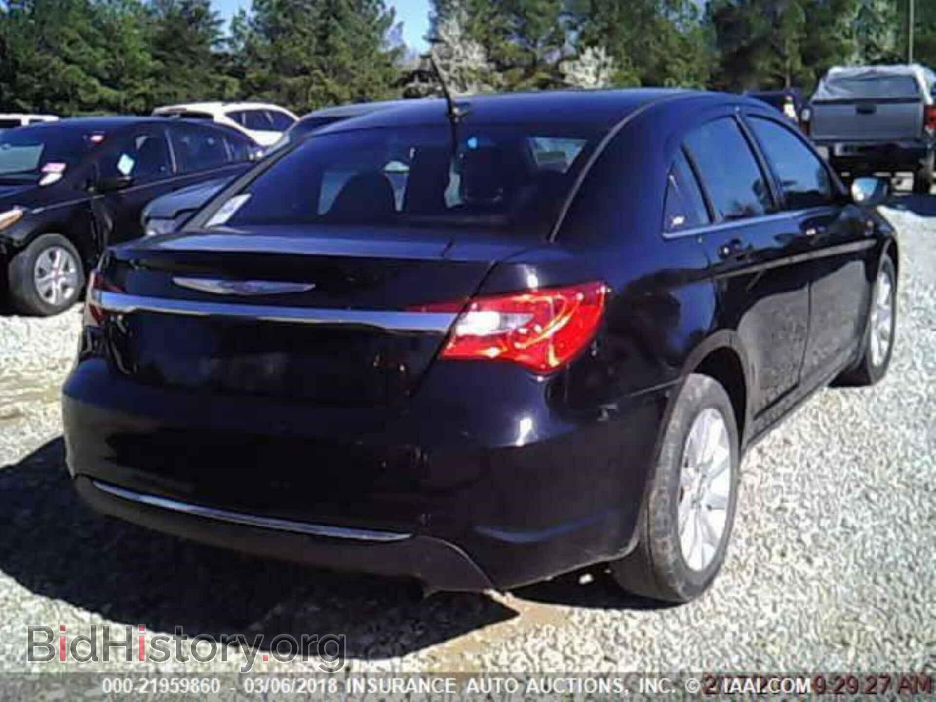 2013 Chrysler 200 - VIN: 1C3CCBBB4DN567694 - Photo 2