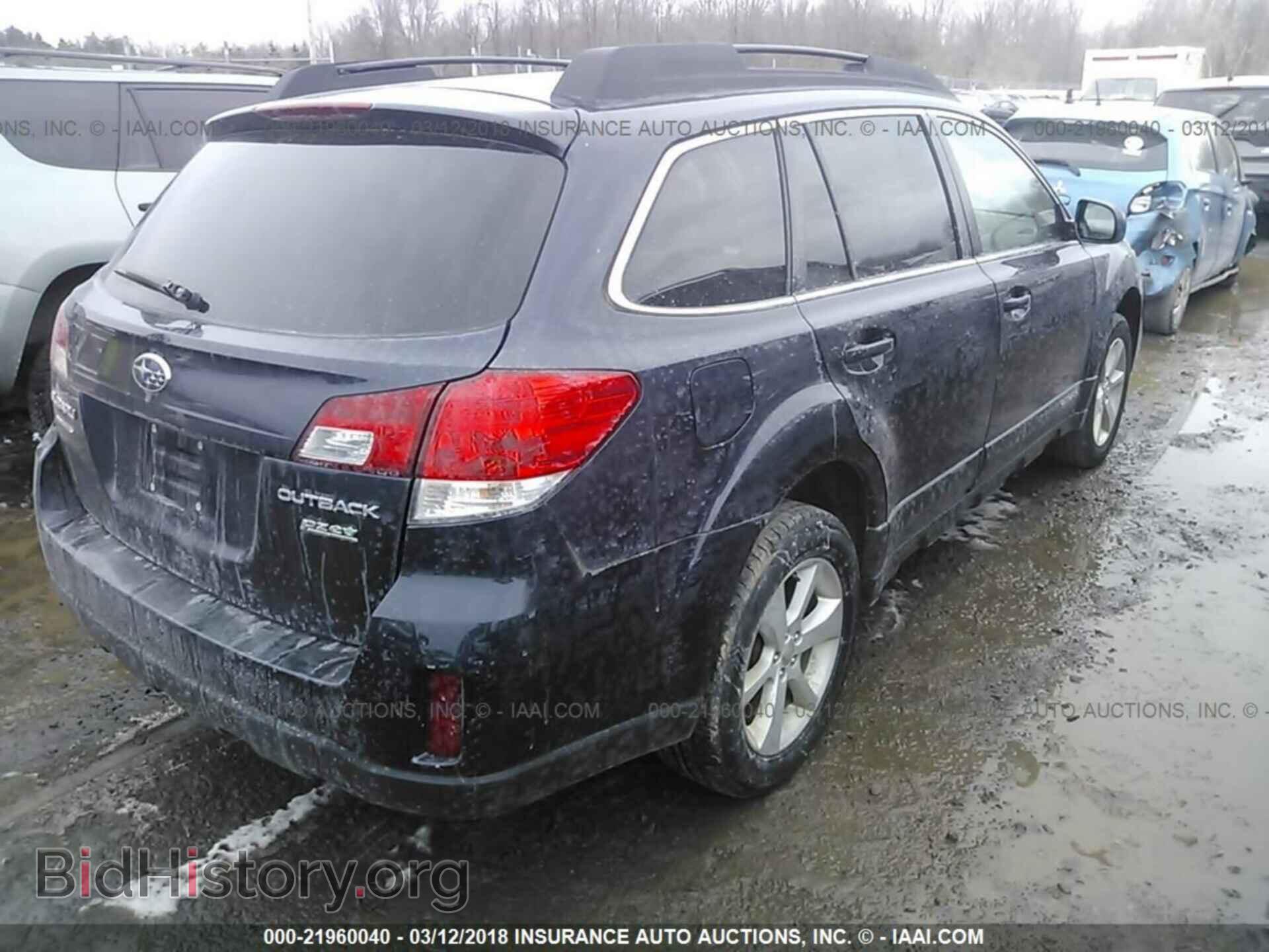 2013 Subaru Outback - VIN: 4S4BRBCC2D3320453 - Photo 4