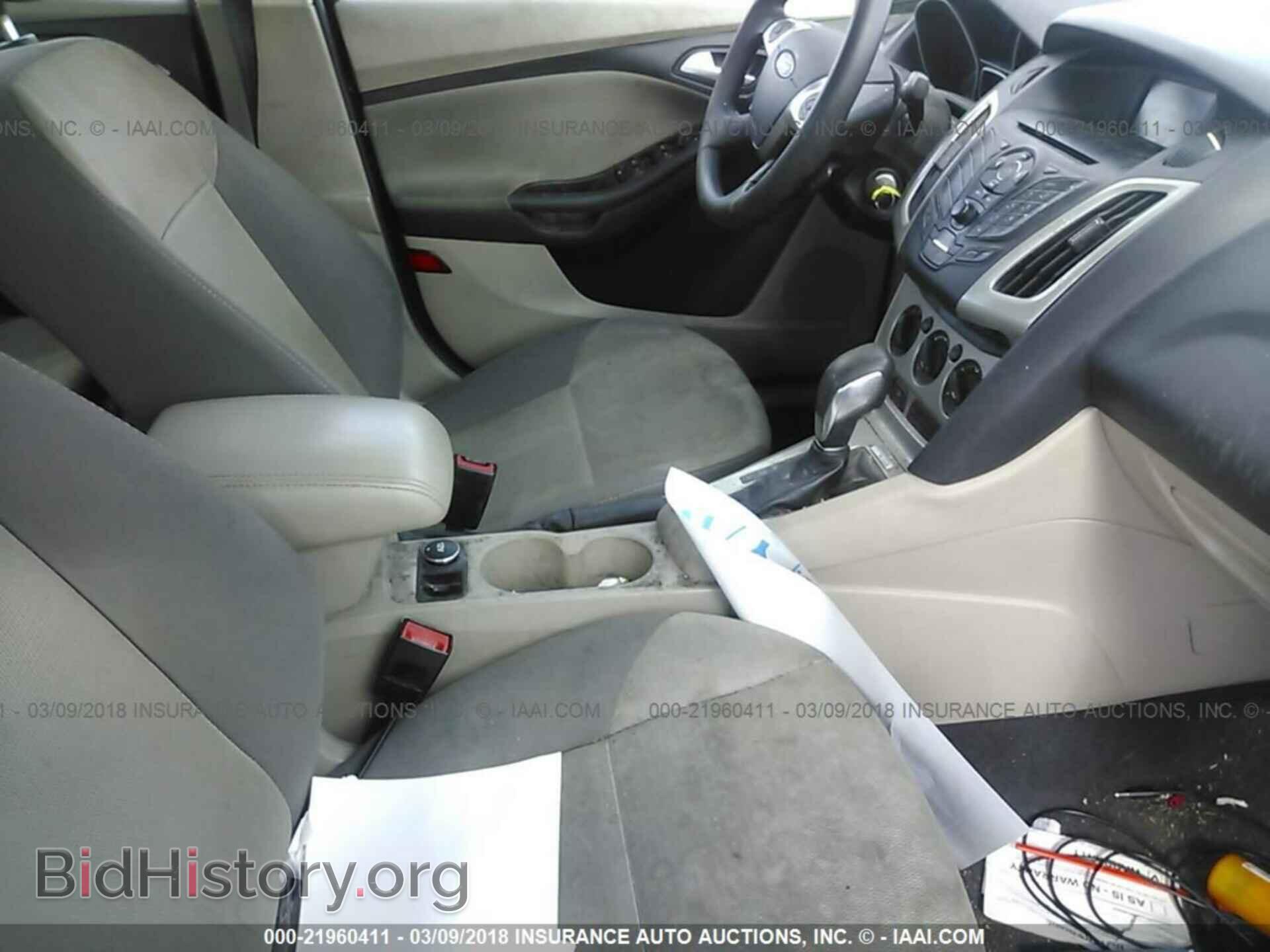2012 Ford Focus - VIN: 1FAHP3F28CL353734 - Photo 5
