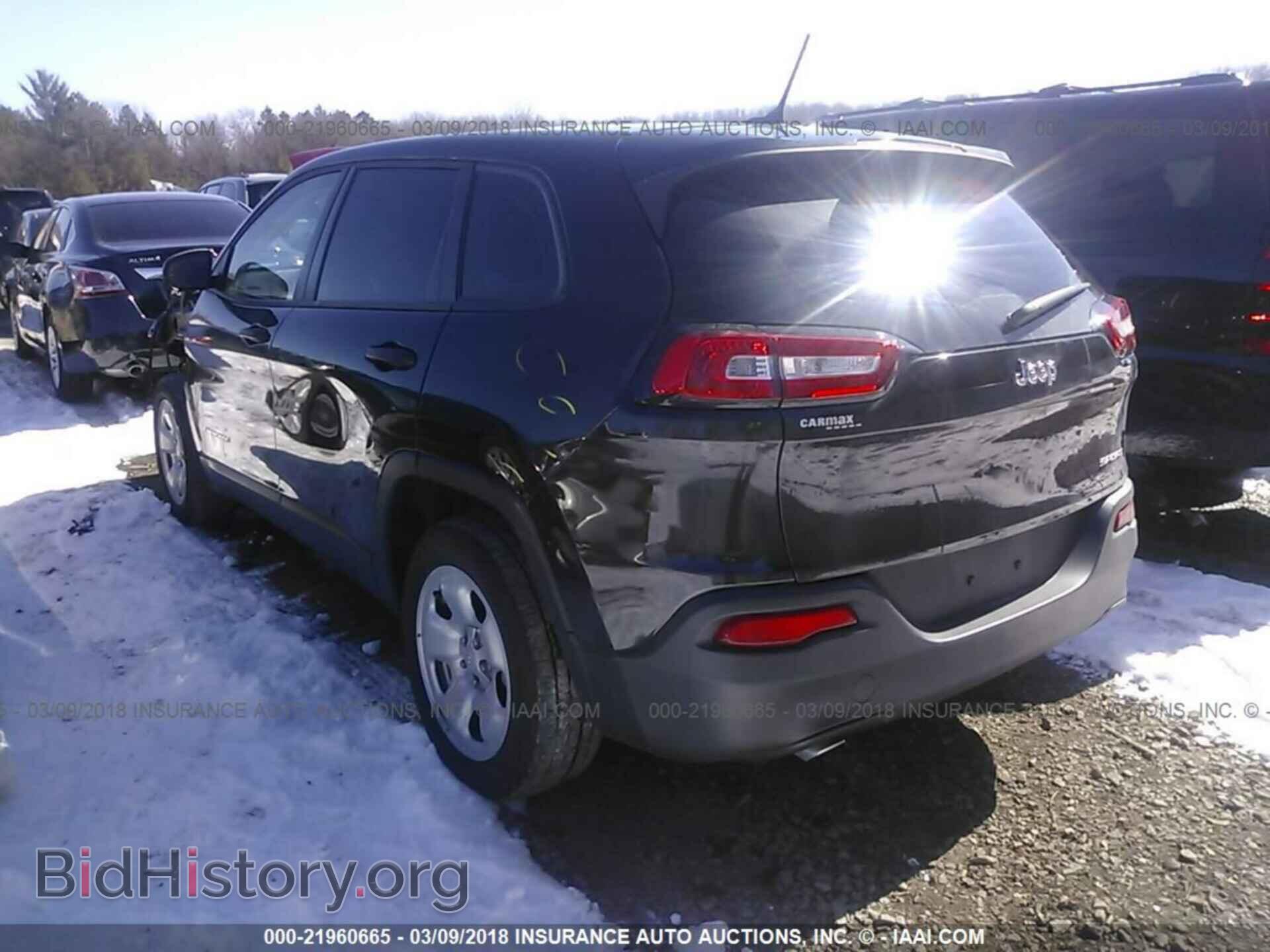 2015 Jeep Cherokee - VIN: 1C4PJLAB7FW658093 - Фото 3