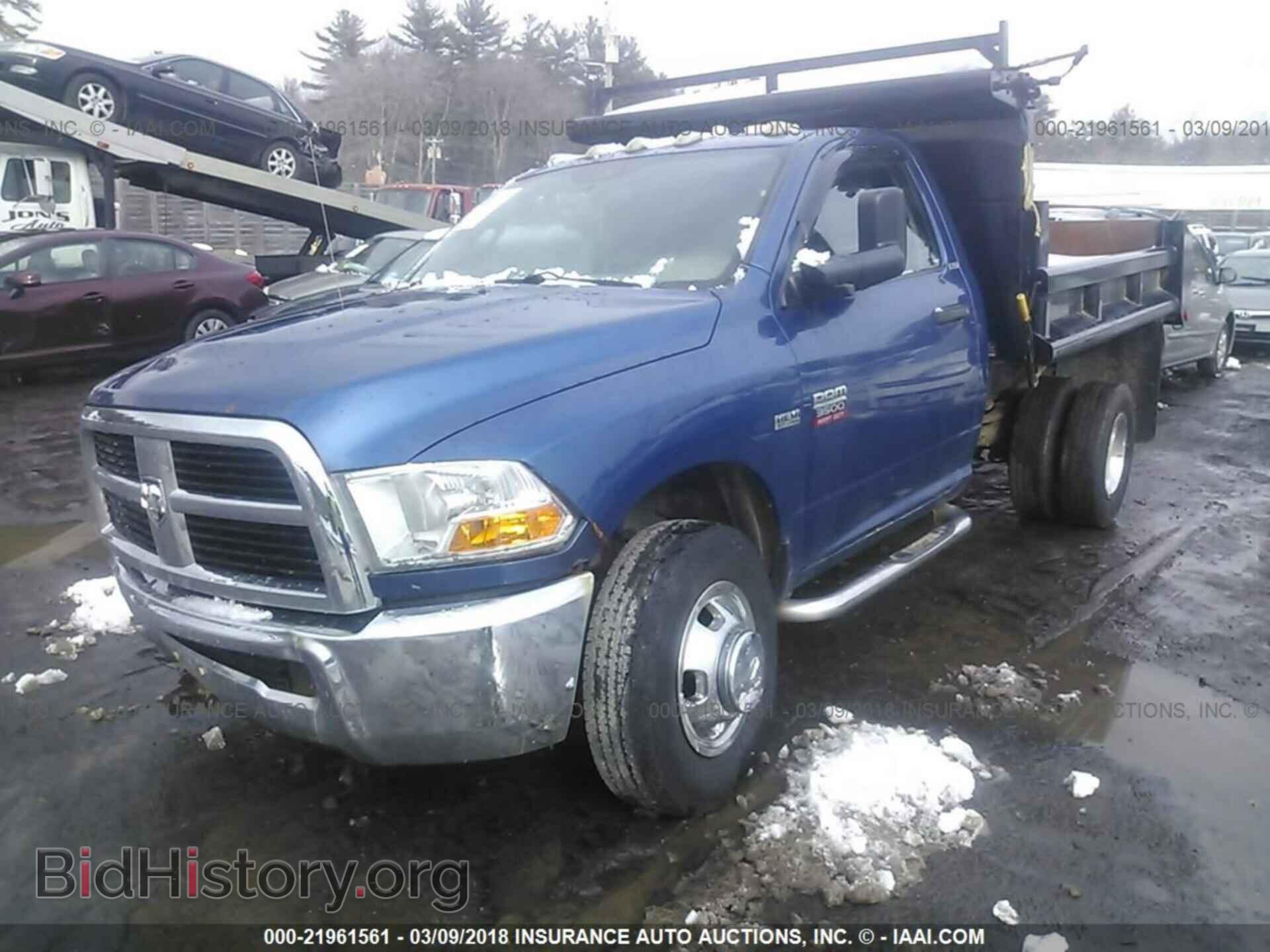 2011 Dodge Ram 3500 - VIN: 3D6WZ4ET2BG574411 - Фото 2
