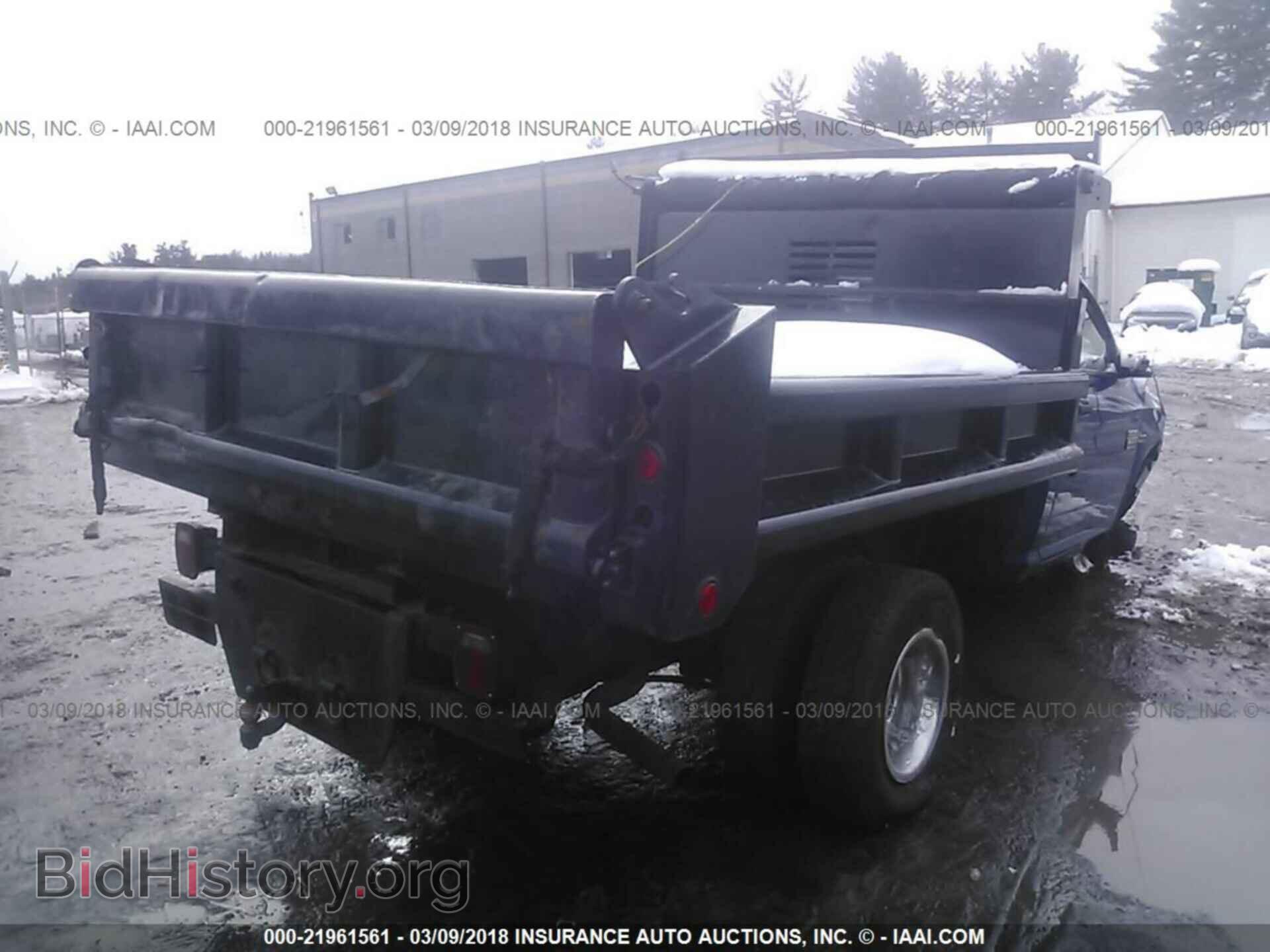 2011 Dodge Ram 3500 - VIN: 3D6WZ4ET2BG574411 - Фото 4