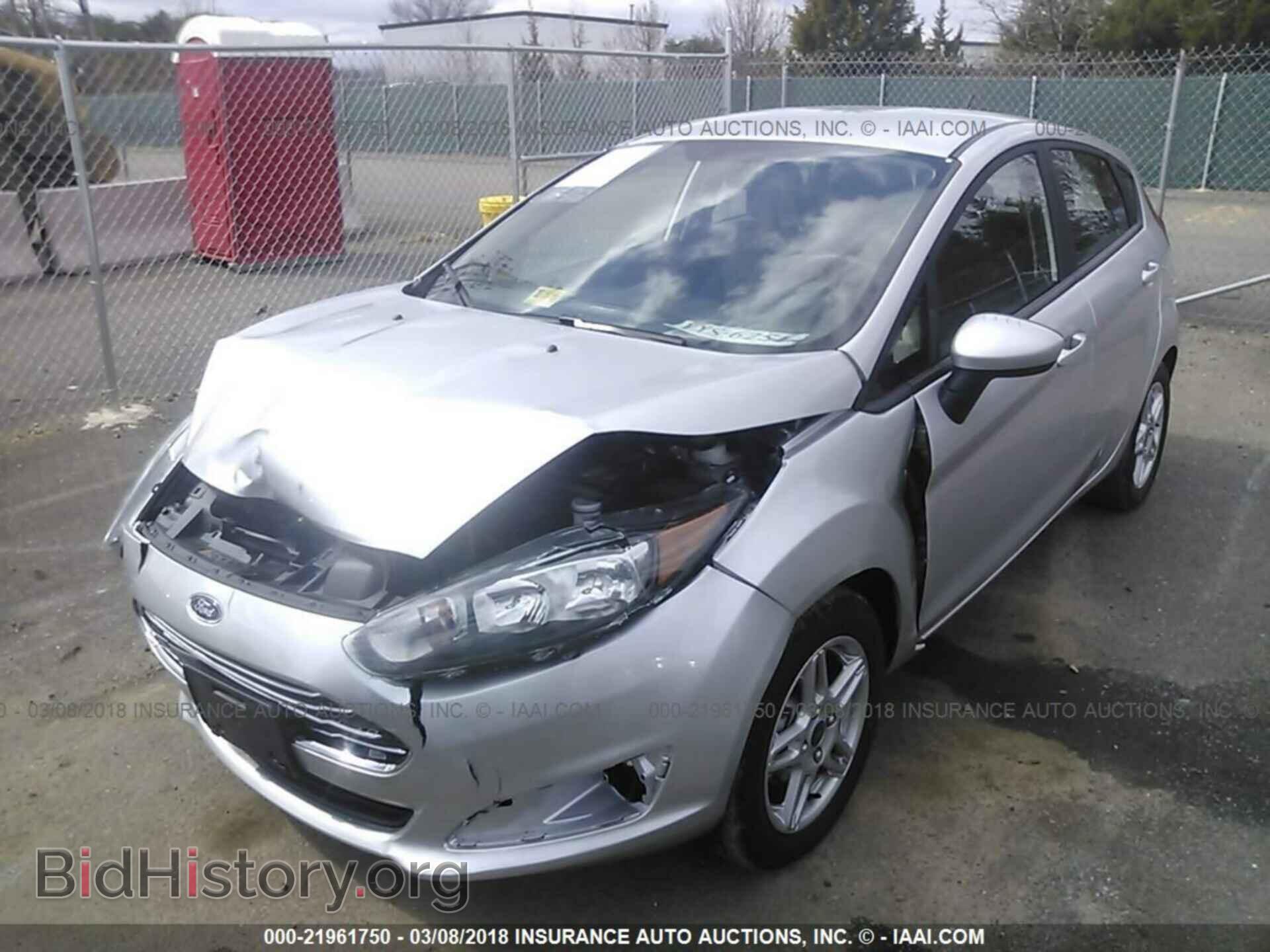 2017 Ford Fiesta - VIN: 3FADP4EJ9HM121663 - Фото 2