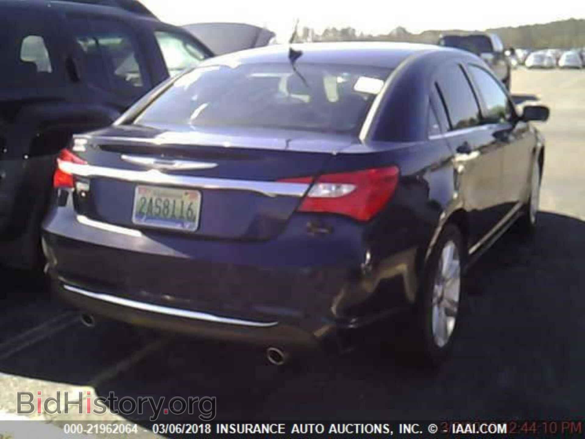 2013 Chrysler 200 - VIN: 1C3CCBBG9DN532791 - Photo 2