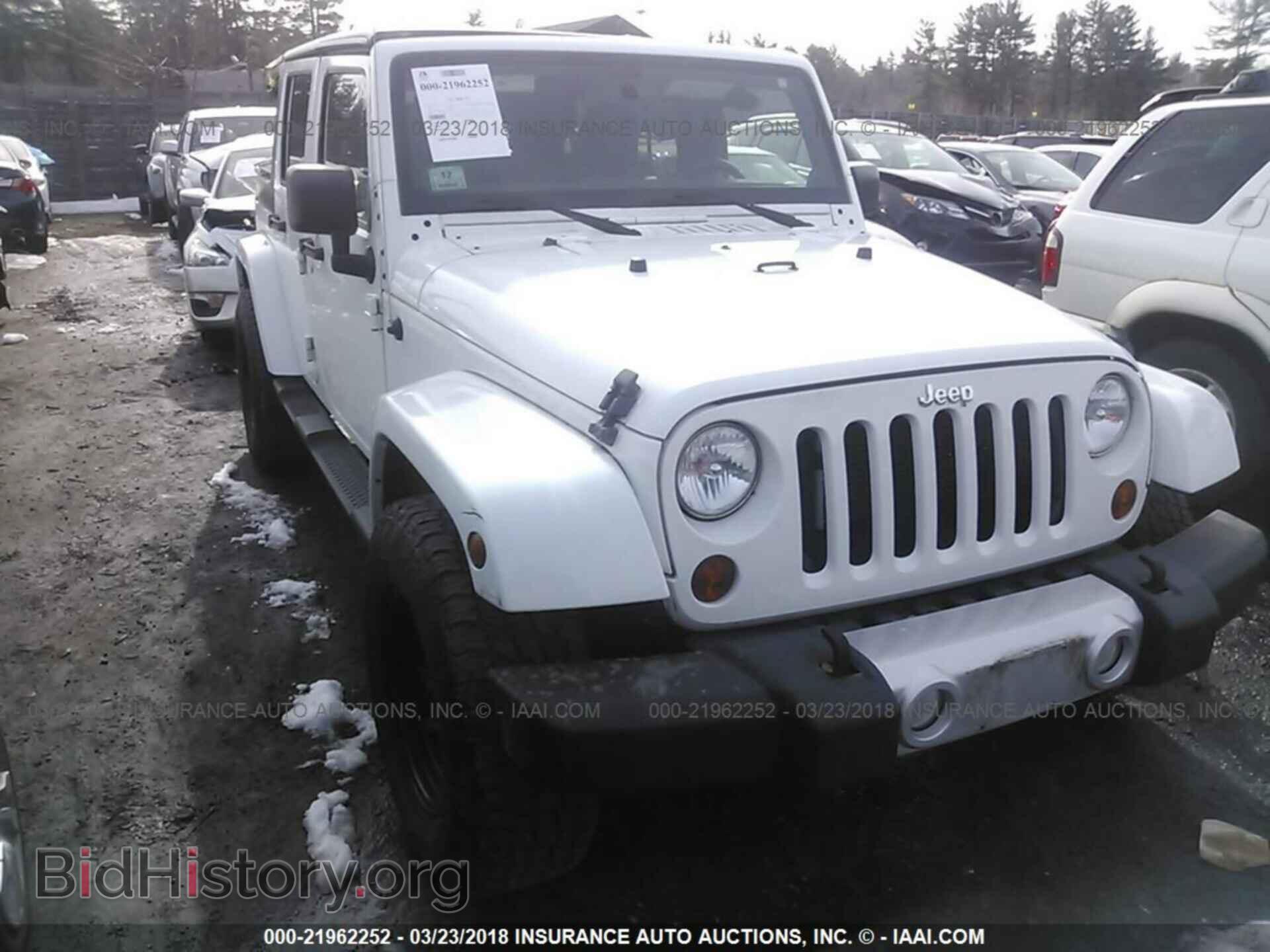 Photo 1C4BJWEG8CL227888 - Jeep Wrangler 2012